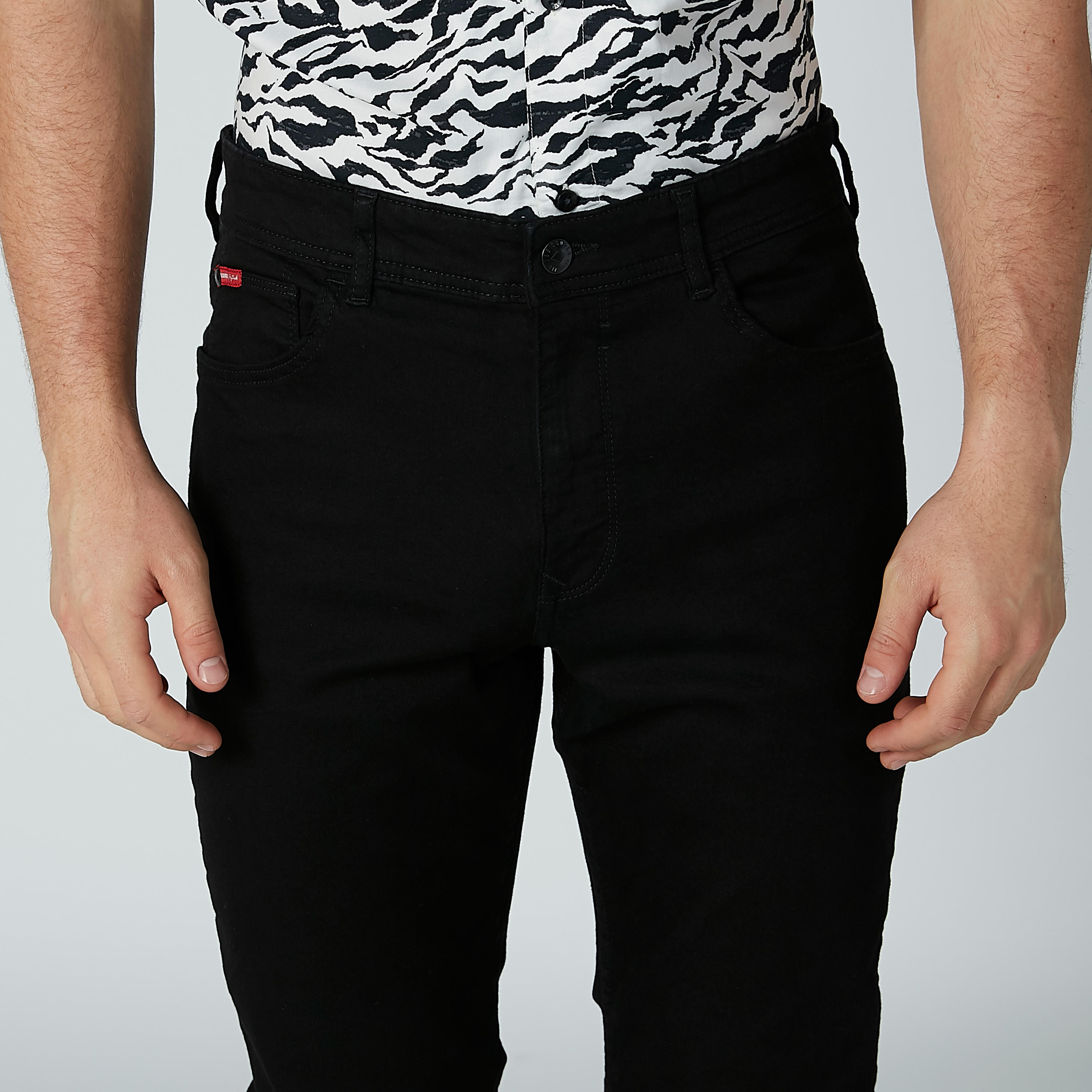 بنطال جينز بجيوب وحلقات للحزام من لي كوبر-men-clothing-bottoms-jeans-image-3