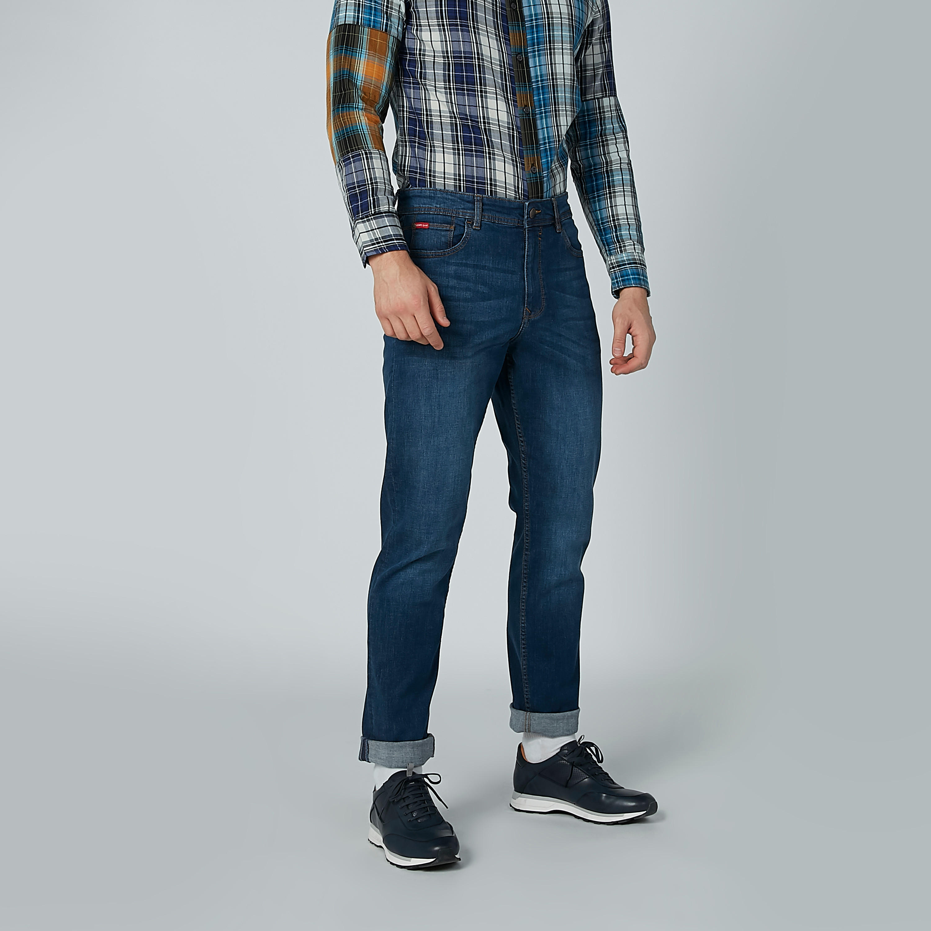 بنطال جينز سادة بجيوب من لي كوبر-men-clothing-bottoms-jeans-image-1