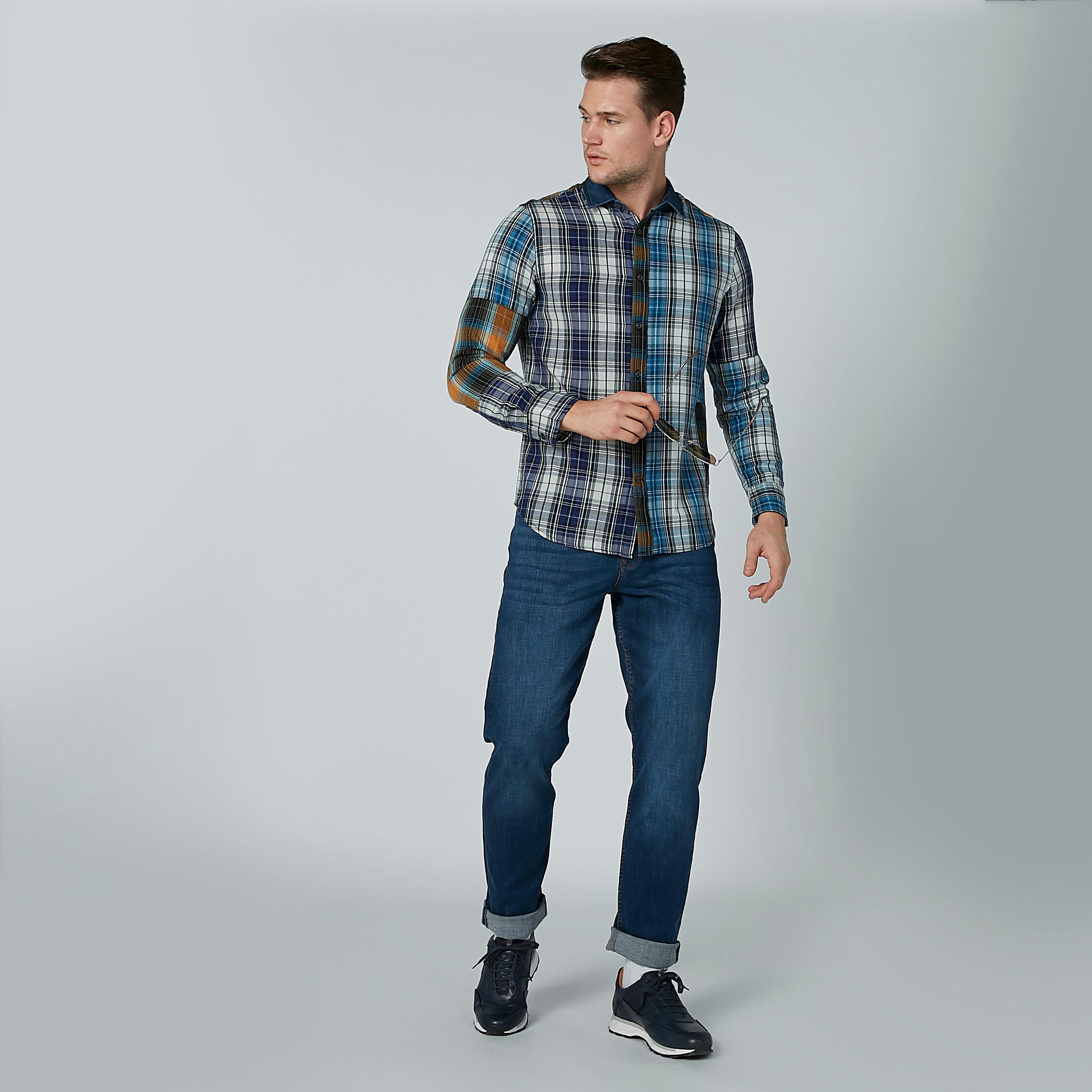بنطال جينز سادة بجيوب من لي كوبر-men-clothing-bottoms-jeans-image-2