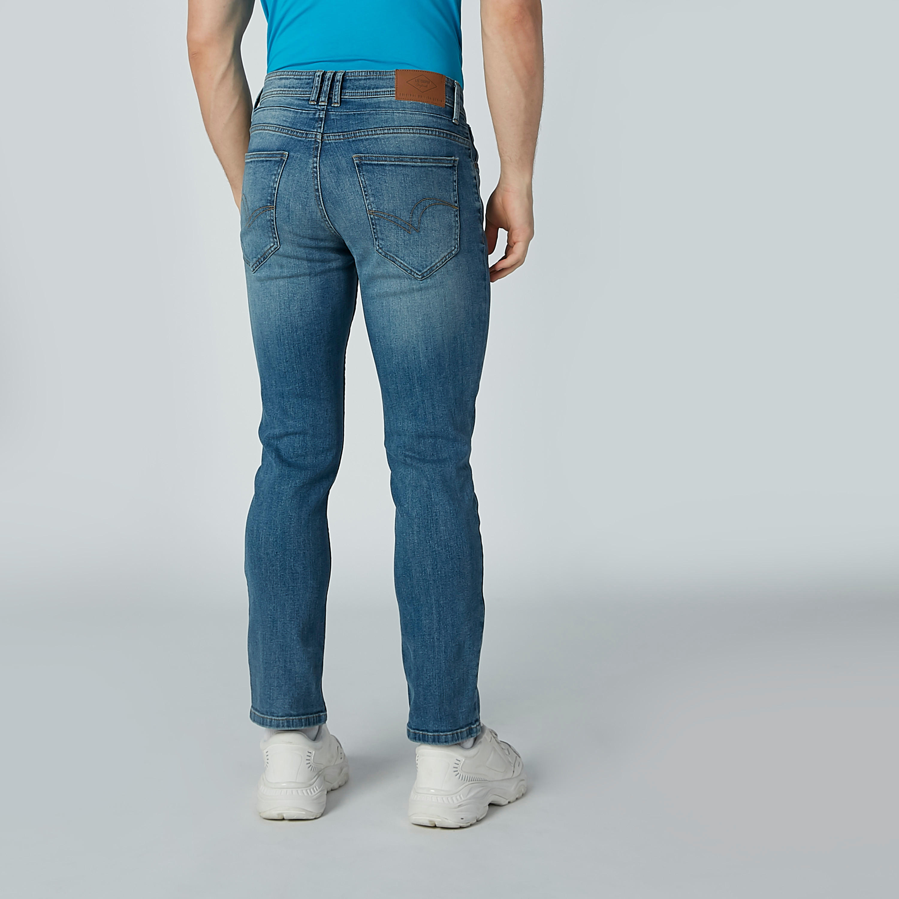 بنطال جينز طويل بجيوب من لي كوبر-men-clothing-bottoms-jeans-image-5