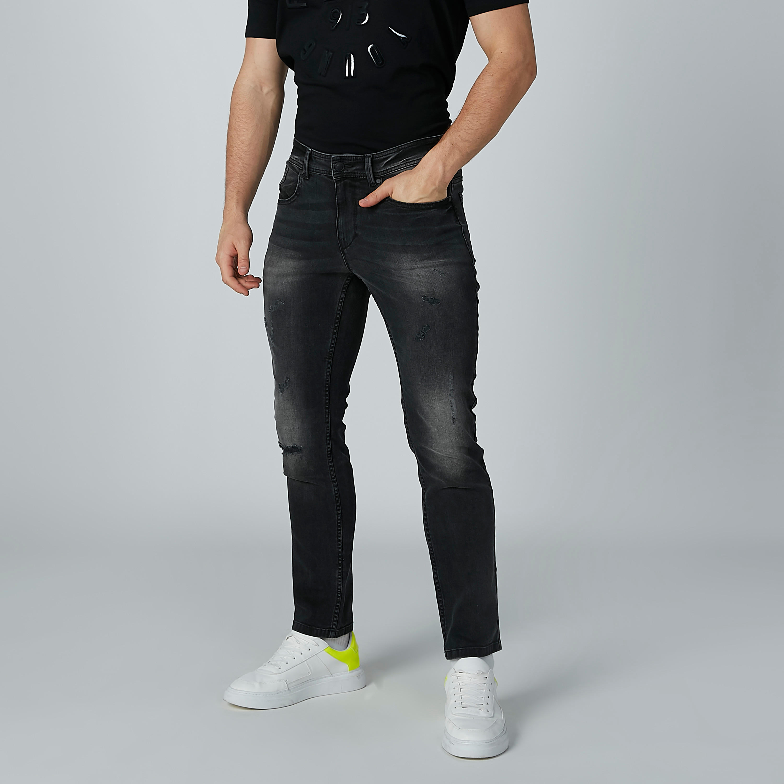 بنطال جينز ممزّق بجيوب من لي كوبر-men-clothing-bottoms-jeans-image-1
