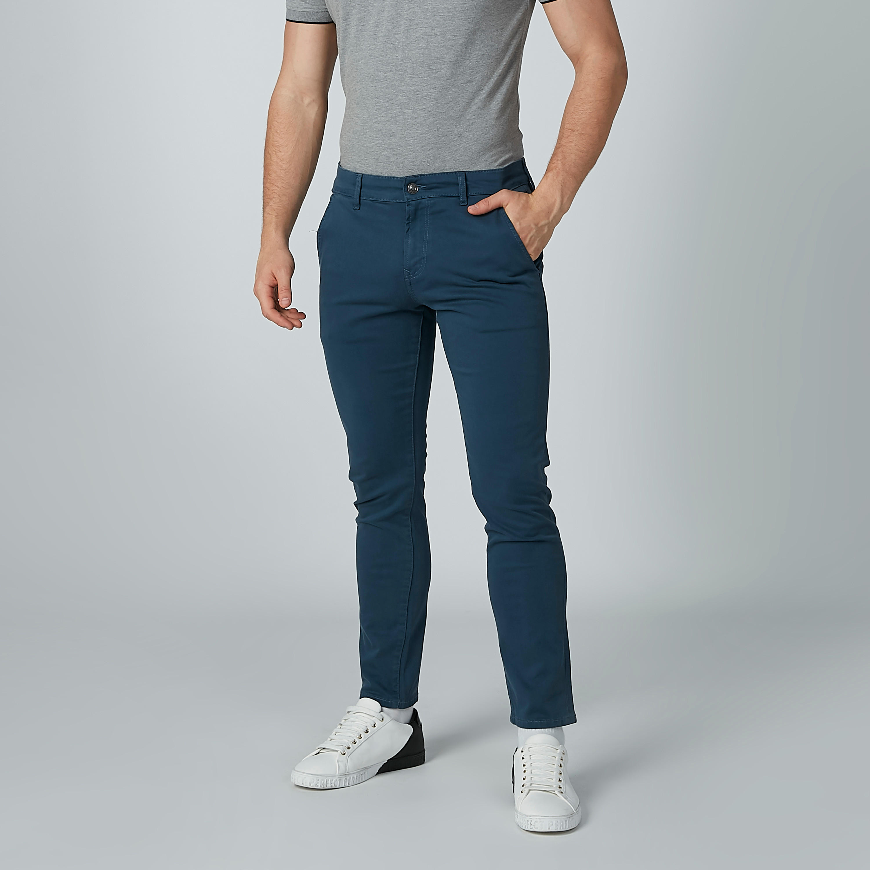 بنطال شينو سادة بجيوب من لي كوبر-men-clothing-bottoms-trousersandchinos-trousers-image-2