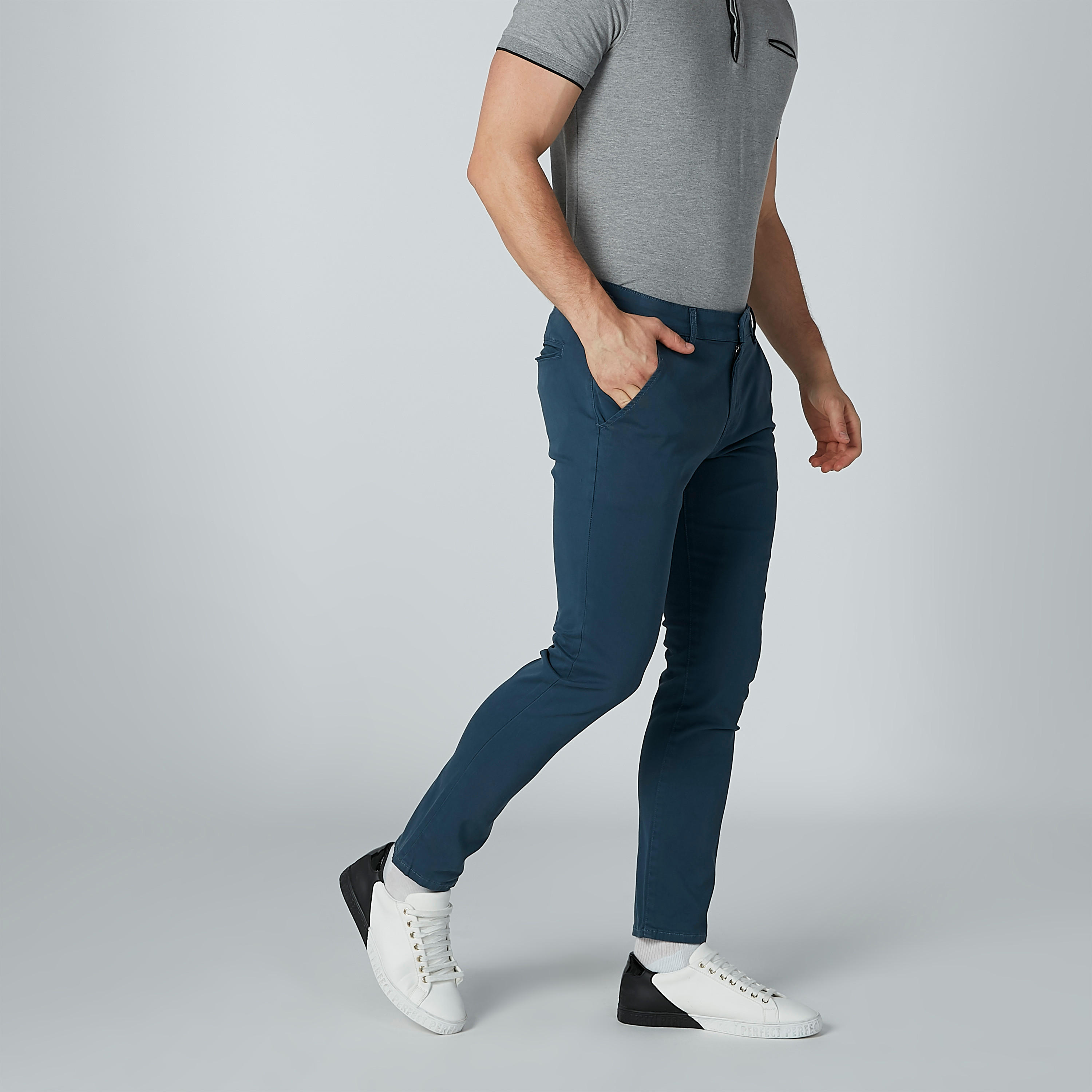 بنطال شينو سادة بجيوب من لي كوبر-men-clothing-bottoms-trousersandchinos-trousers-image-4