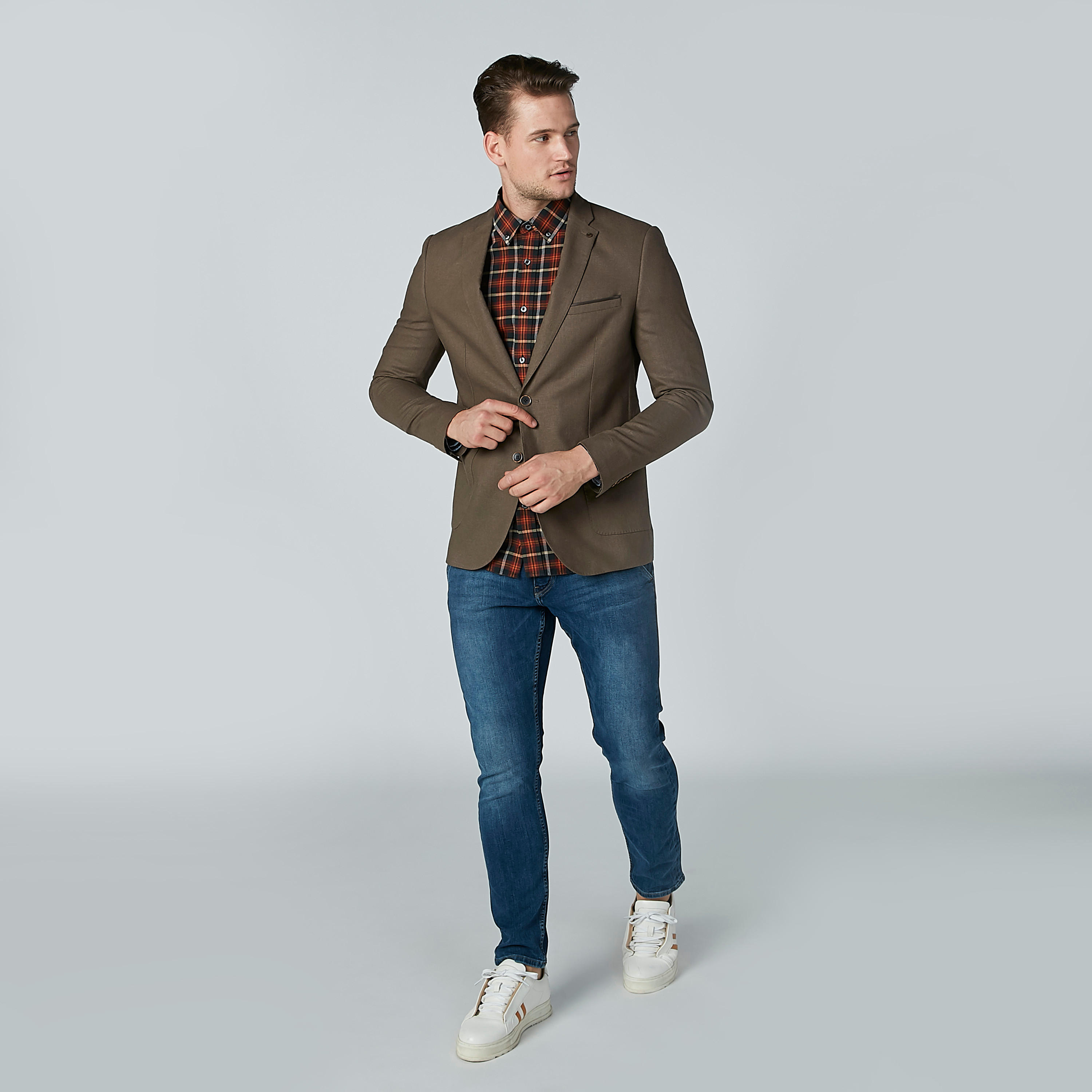 بنطال جيز طويل بجيوب وحلقات للحزام من لي كوبر-men-clothing-bottoms-jeans-image-2