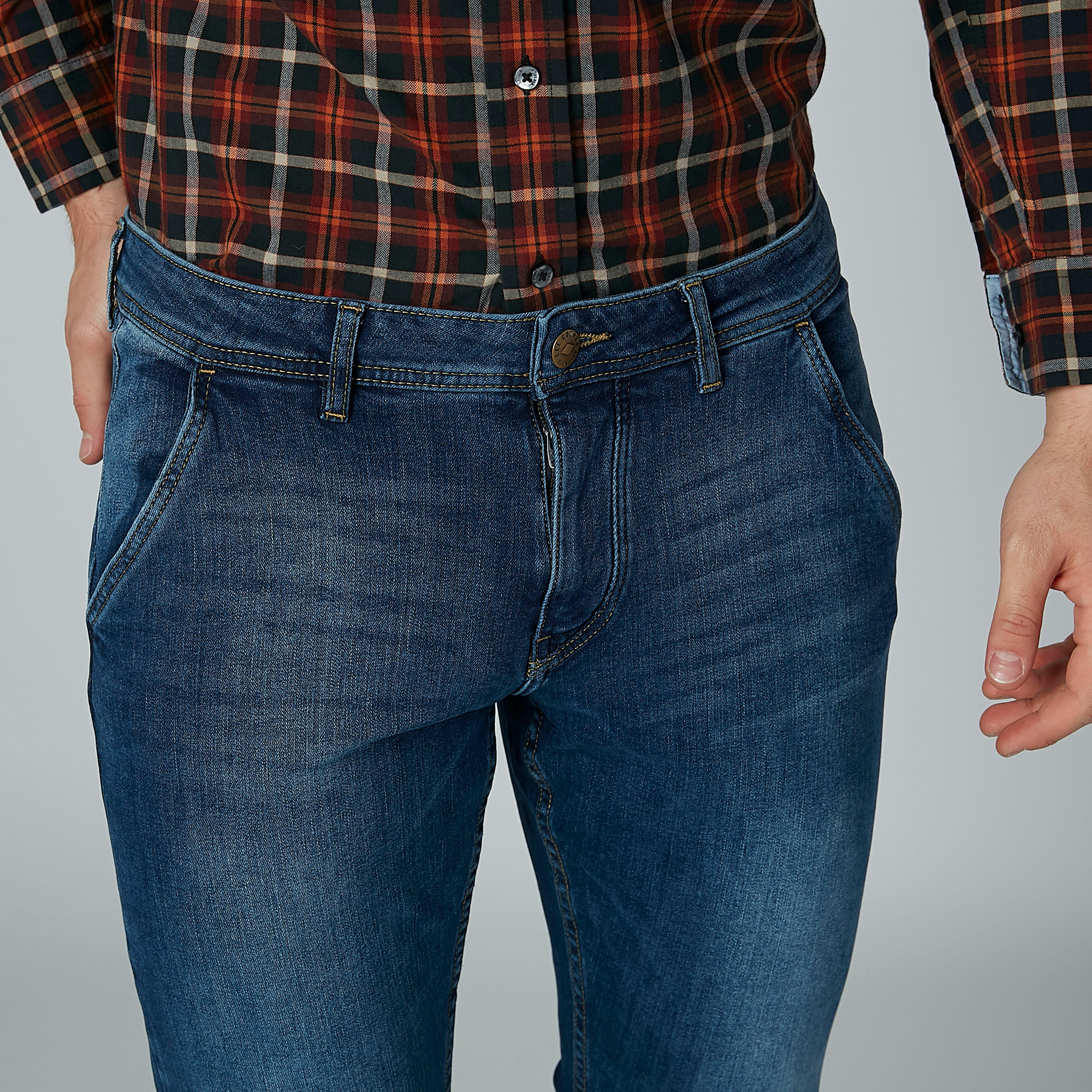 بنطال جيز طويل بجيوب وحلقات للحزام من لي كوبر-men-clothing-bottoms-jeans-image-4