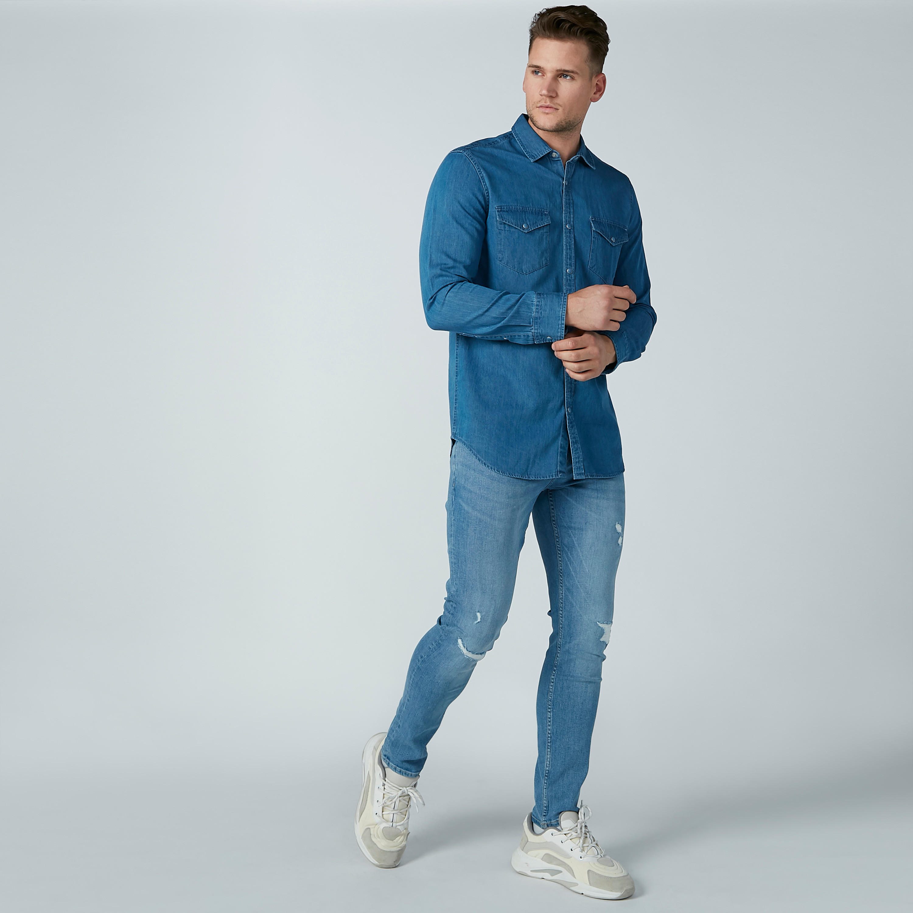 قميص دينم بأكمام طويلة وجيوب من لي كوبر-men-clothing-shirts-image-3