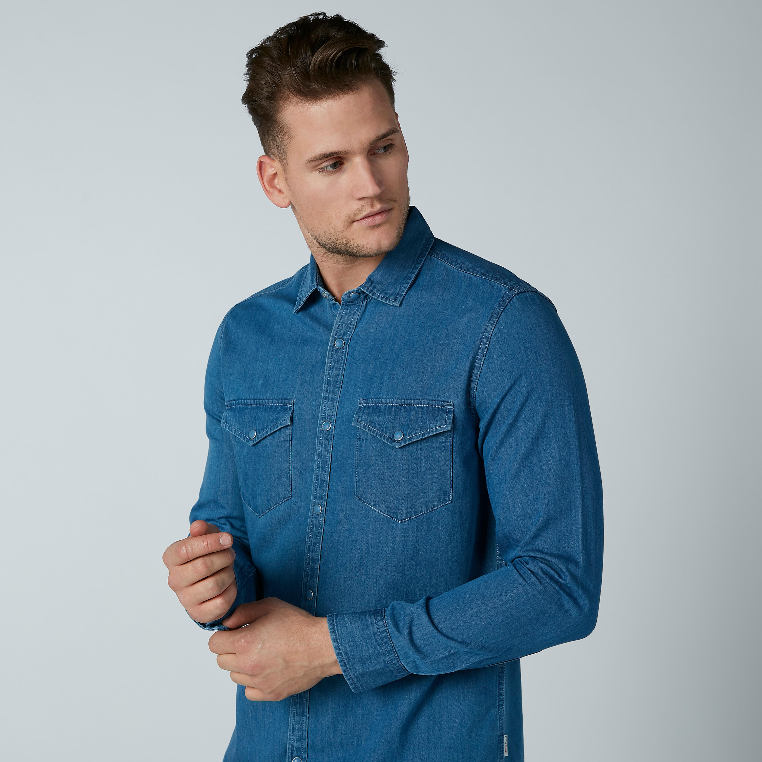 قميص دينم بأكمام طويلة وجيوب من لي كوبر-men-clothing-shirts-image-5
