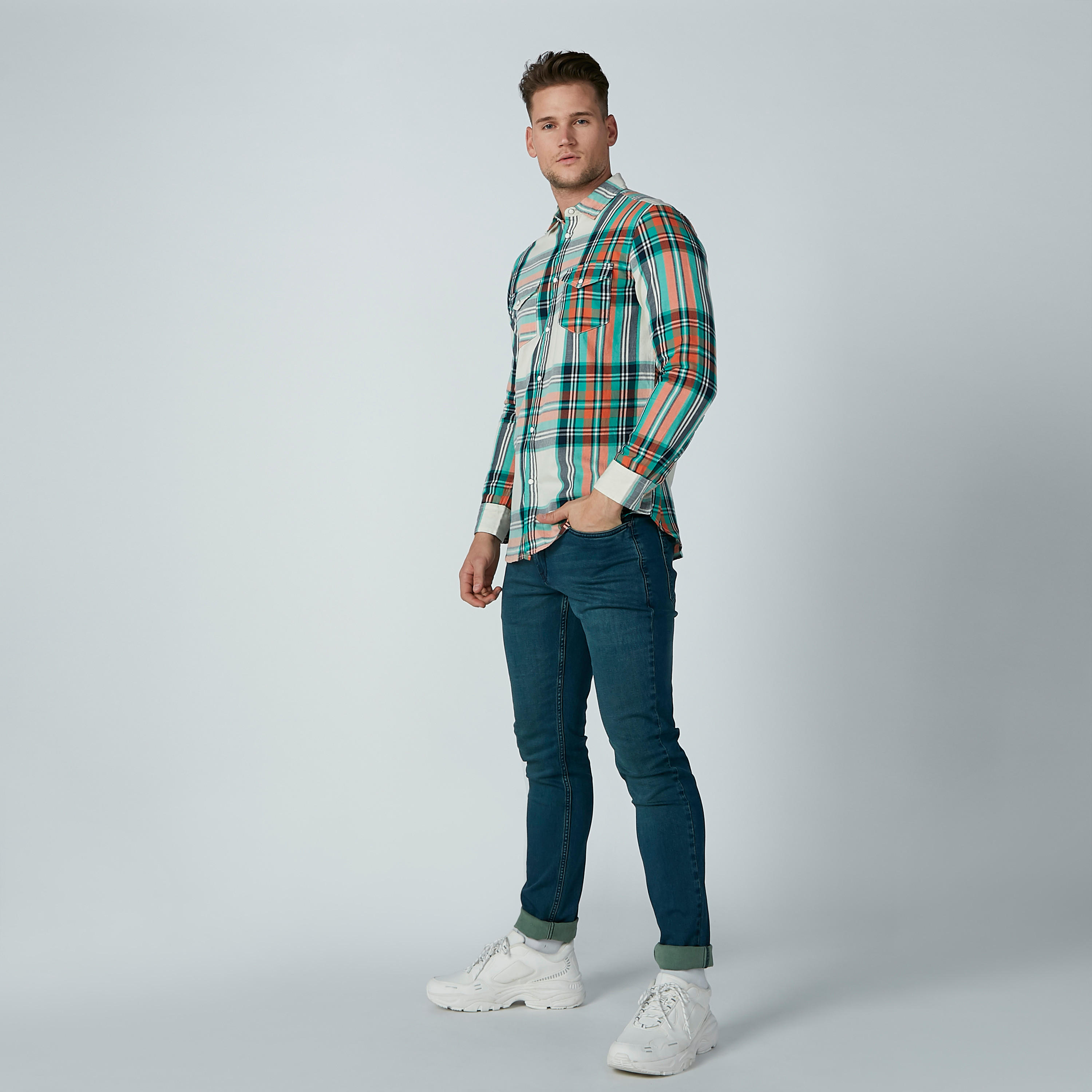 قميص كاروهات بأكمام طويلة وجيوب من لي كوبر-men-clothing-shirts-image-2