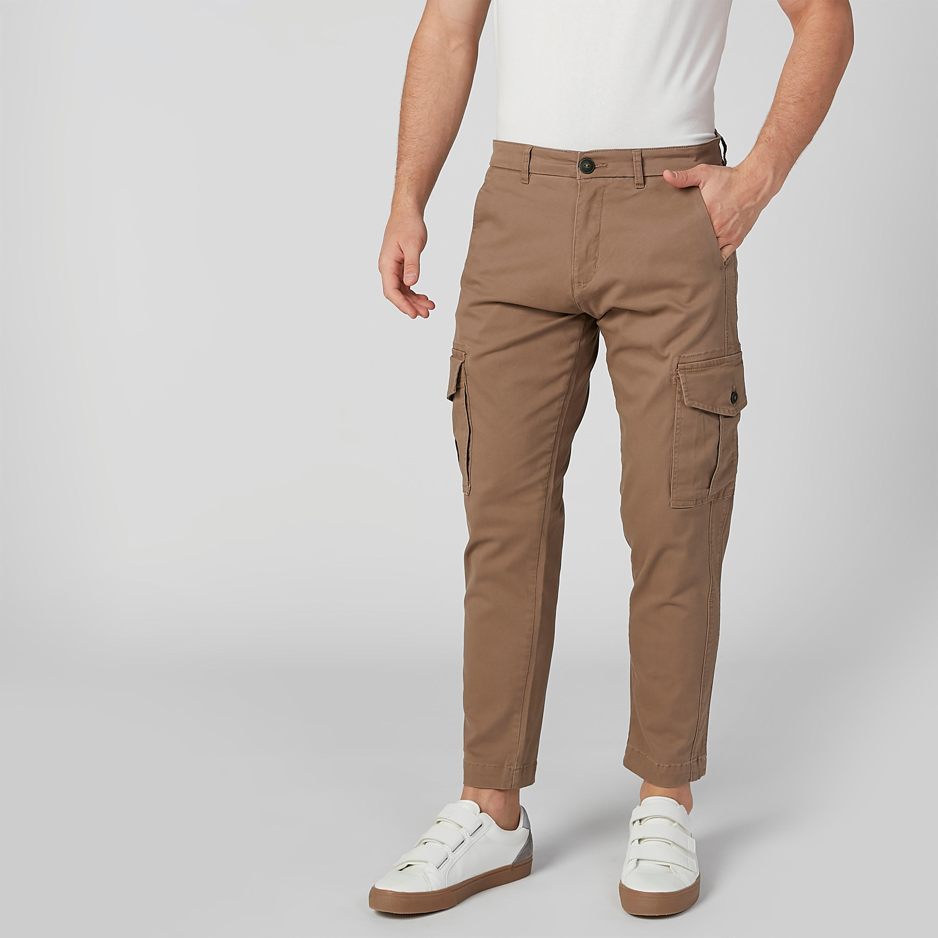 بنطال جينز سادة بجيوب من لي كوبر-men-clothing-bottoms-jeans-image-3