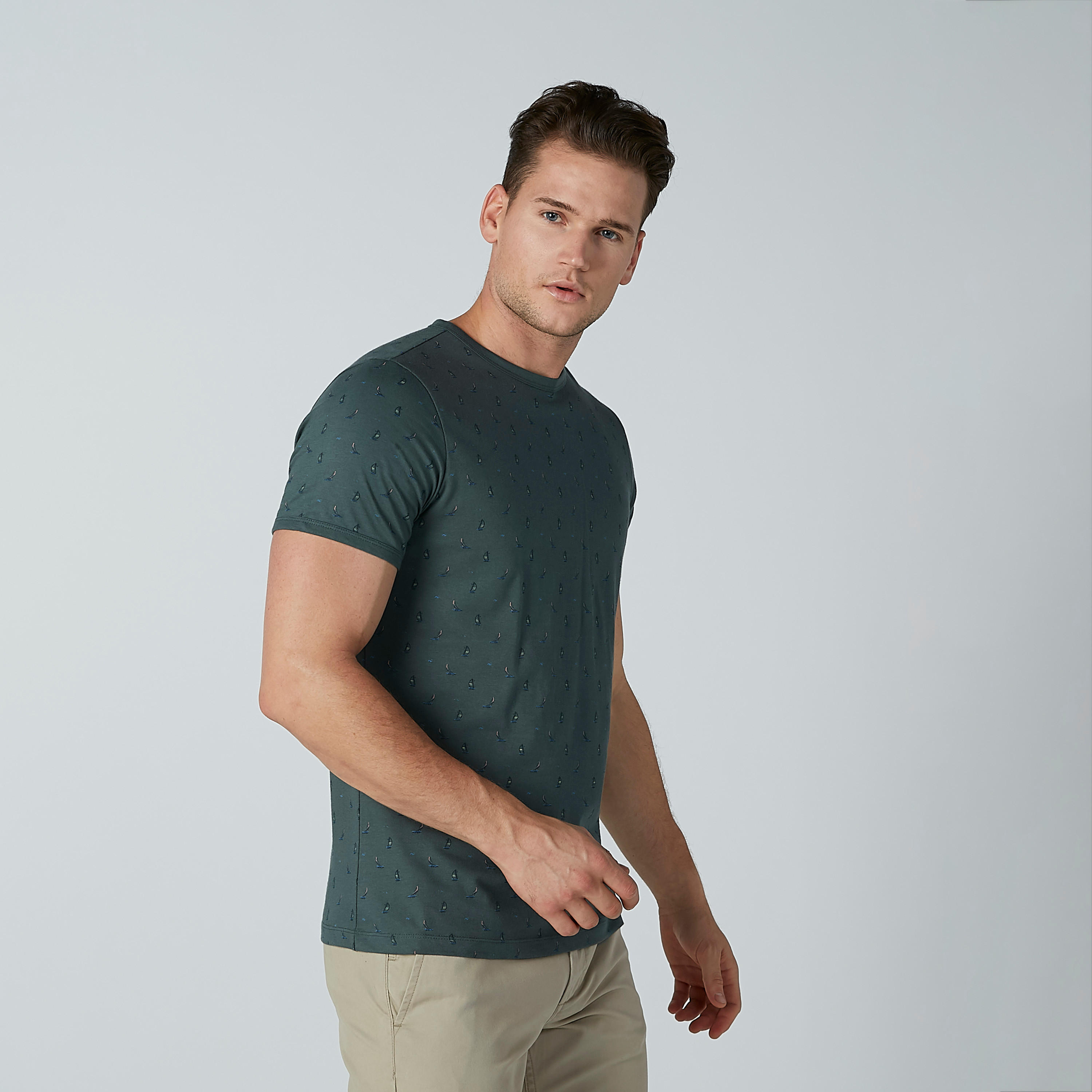تيشيرت بياقة مستديرة وأكمام قصيرة وطبعات من لي كوبر-men-clothing-tshirtsandpolos-tshirts-image-1