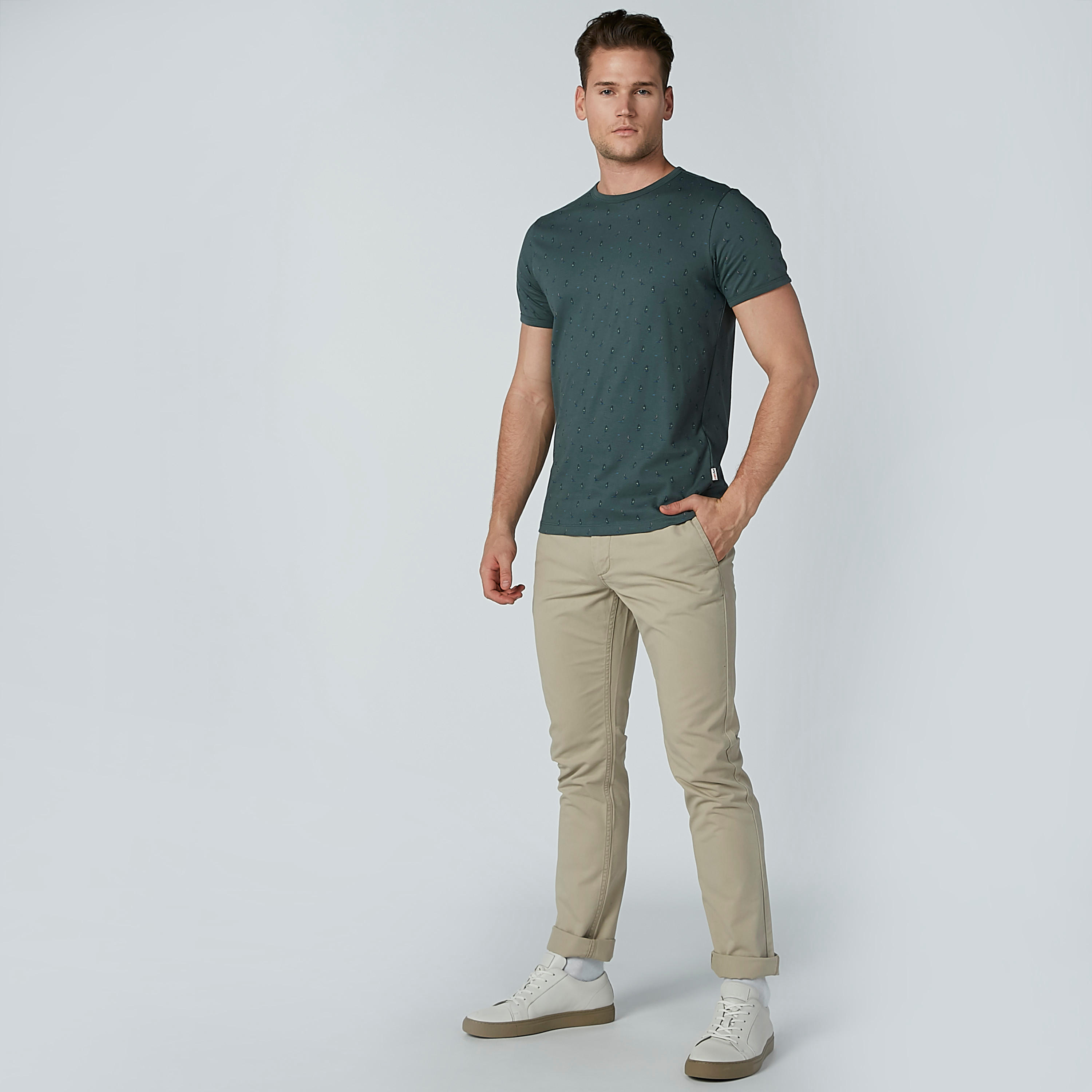 تيشيرت بياقة مستديرة وأكمام قصيرة وطبعات من لي كوبر-men-clothing-tshirtsandpolos-tshirts-image-3
