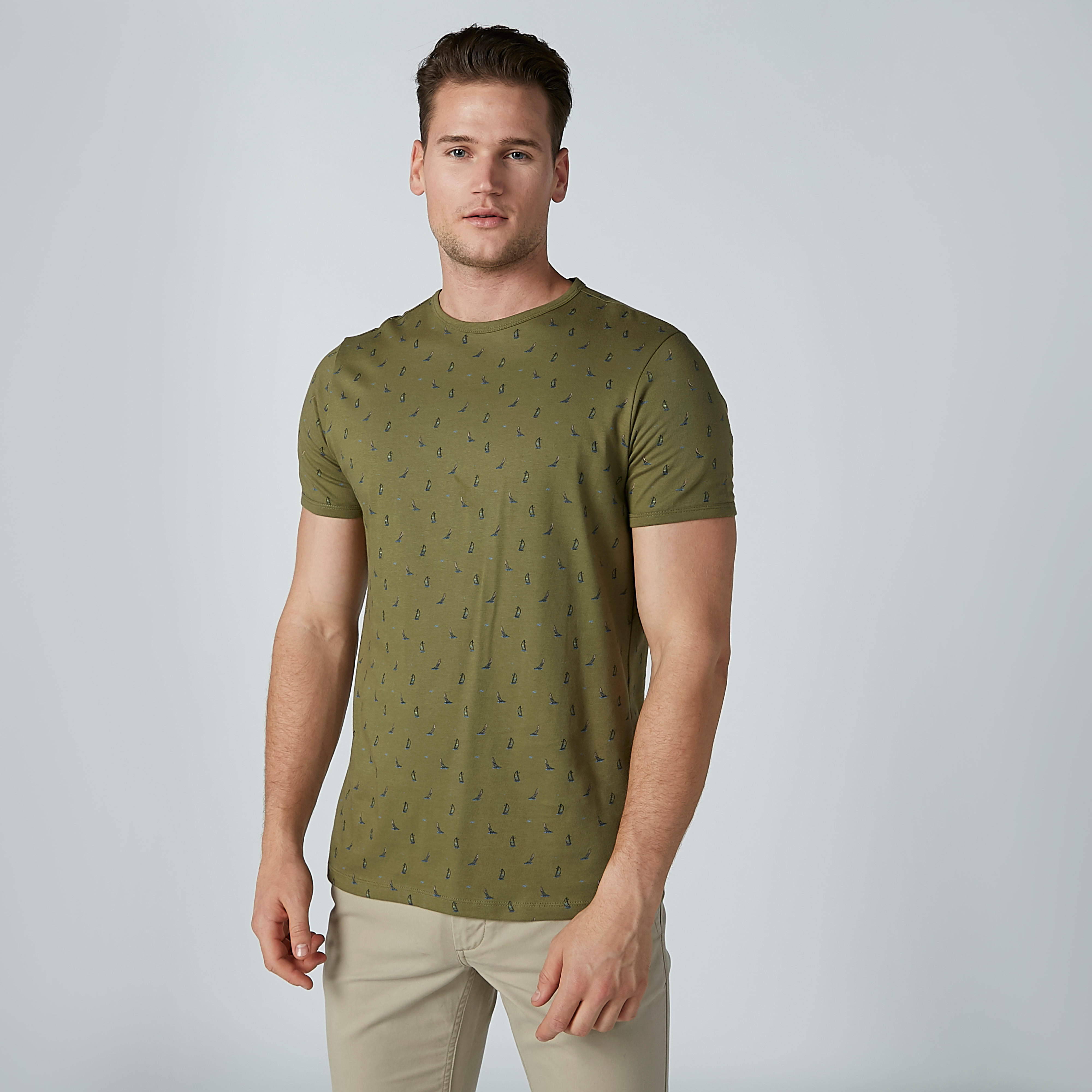 تيشيرت بياقة مستديرة وأكمام قصيرة وطبعات من لي كوبر-men-clothing-tshirtsandpolos-tshirts-image-1