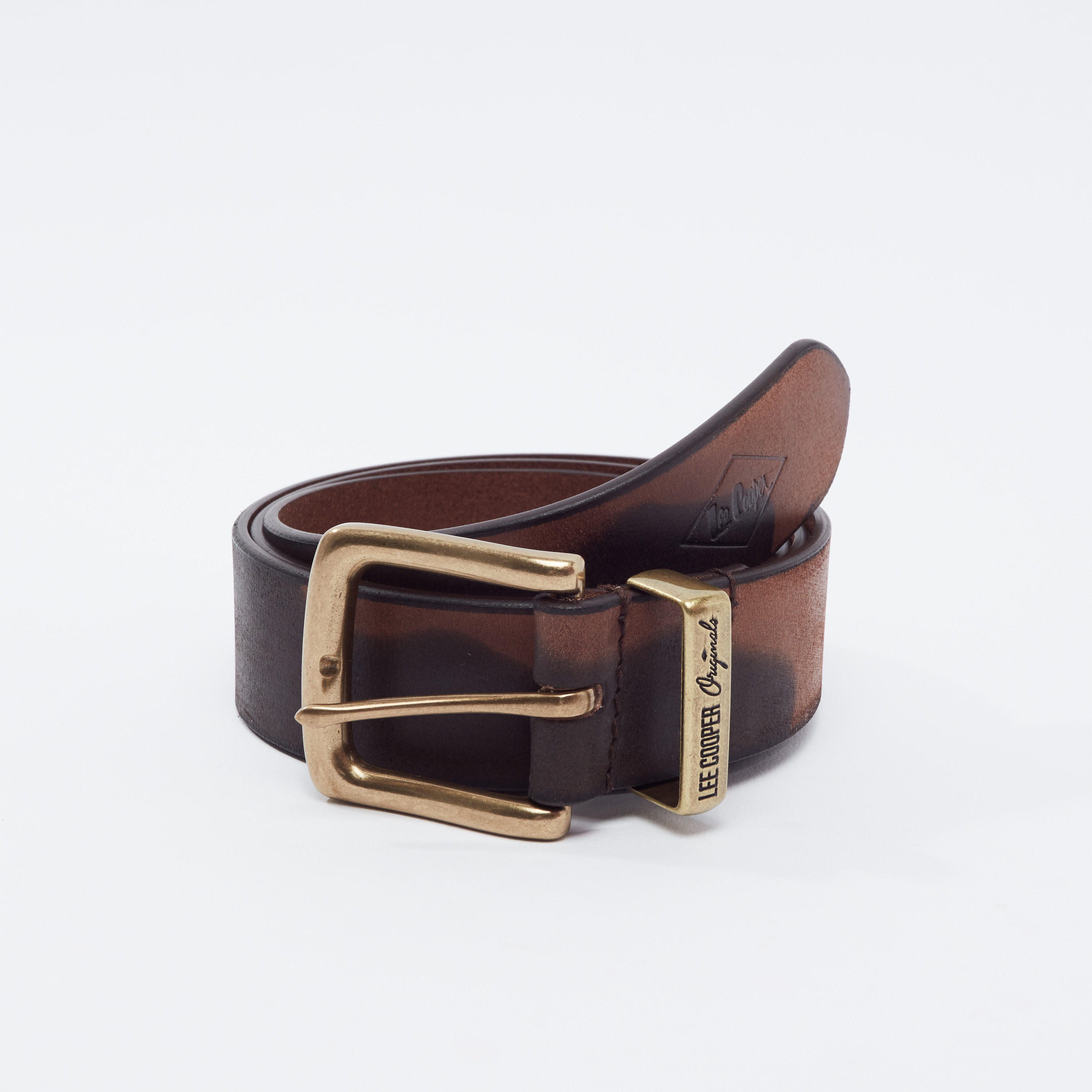 حزام بتفاصيل الشعار وإبزيم إغلاق من لي كوبر-men-beltsandwallets-belts-image-1