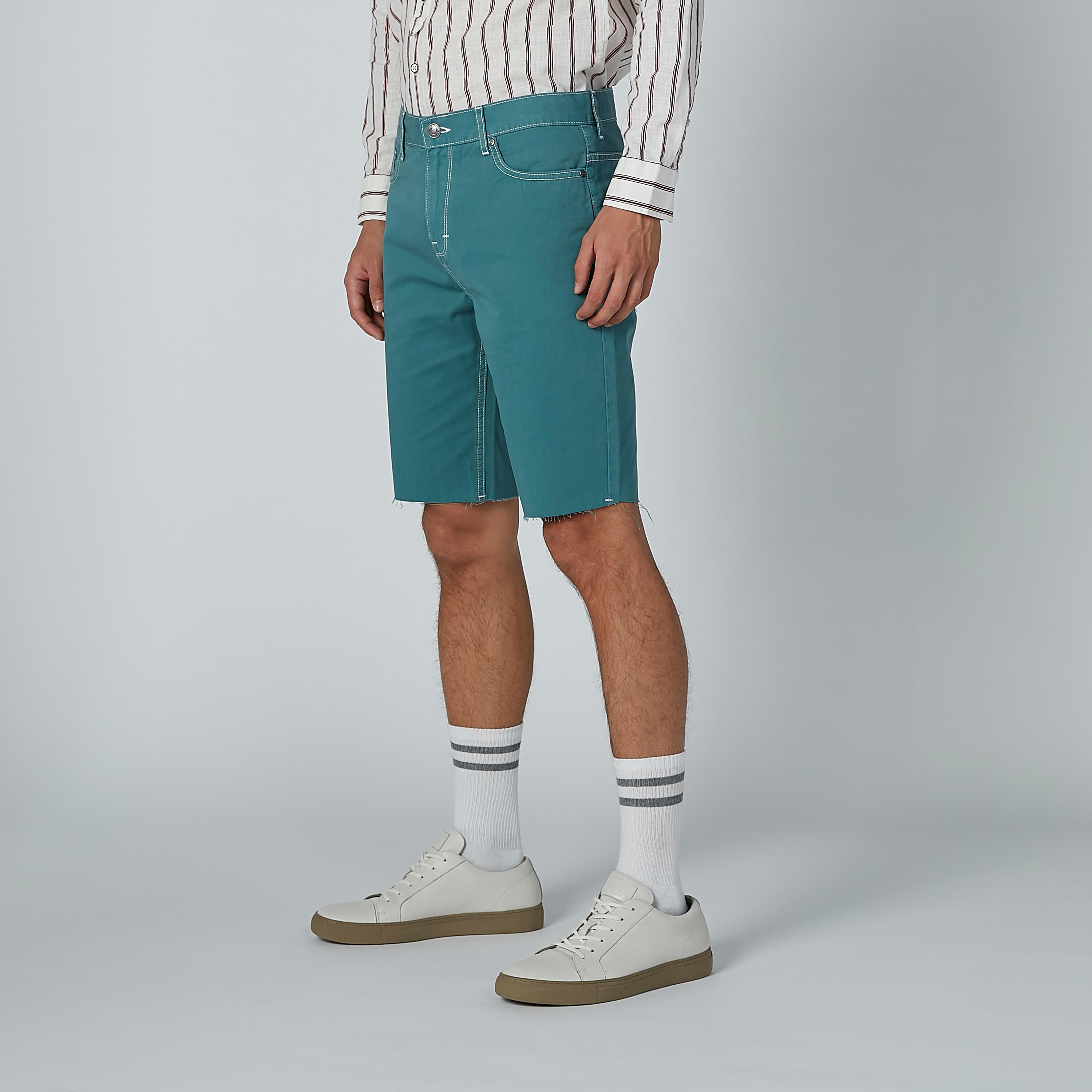 شورت سادة بجيوب من لي كوبر-men-clothing-bottoms-shorts-image-1