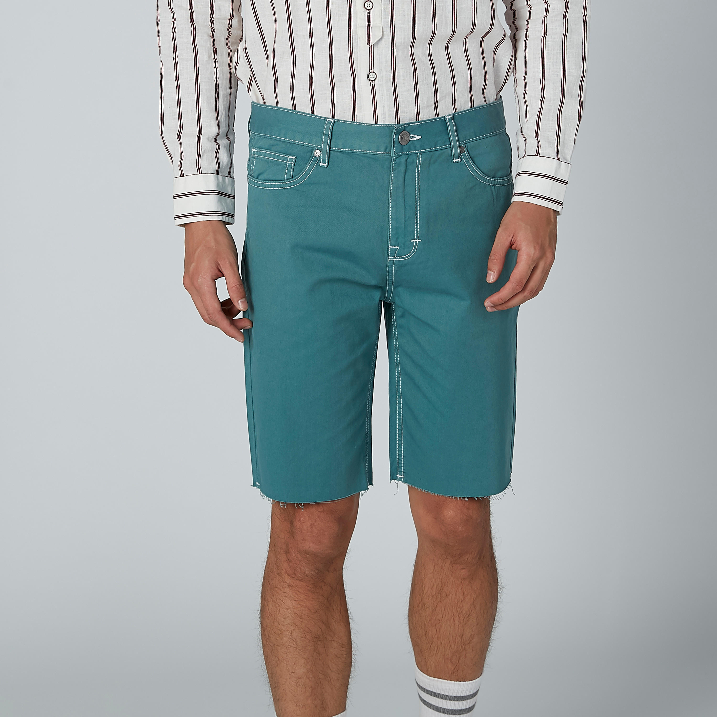 شورت سادة بجيوب من لي كوبر-men-clothing-bottoms-shorts-image-3