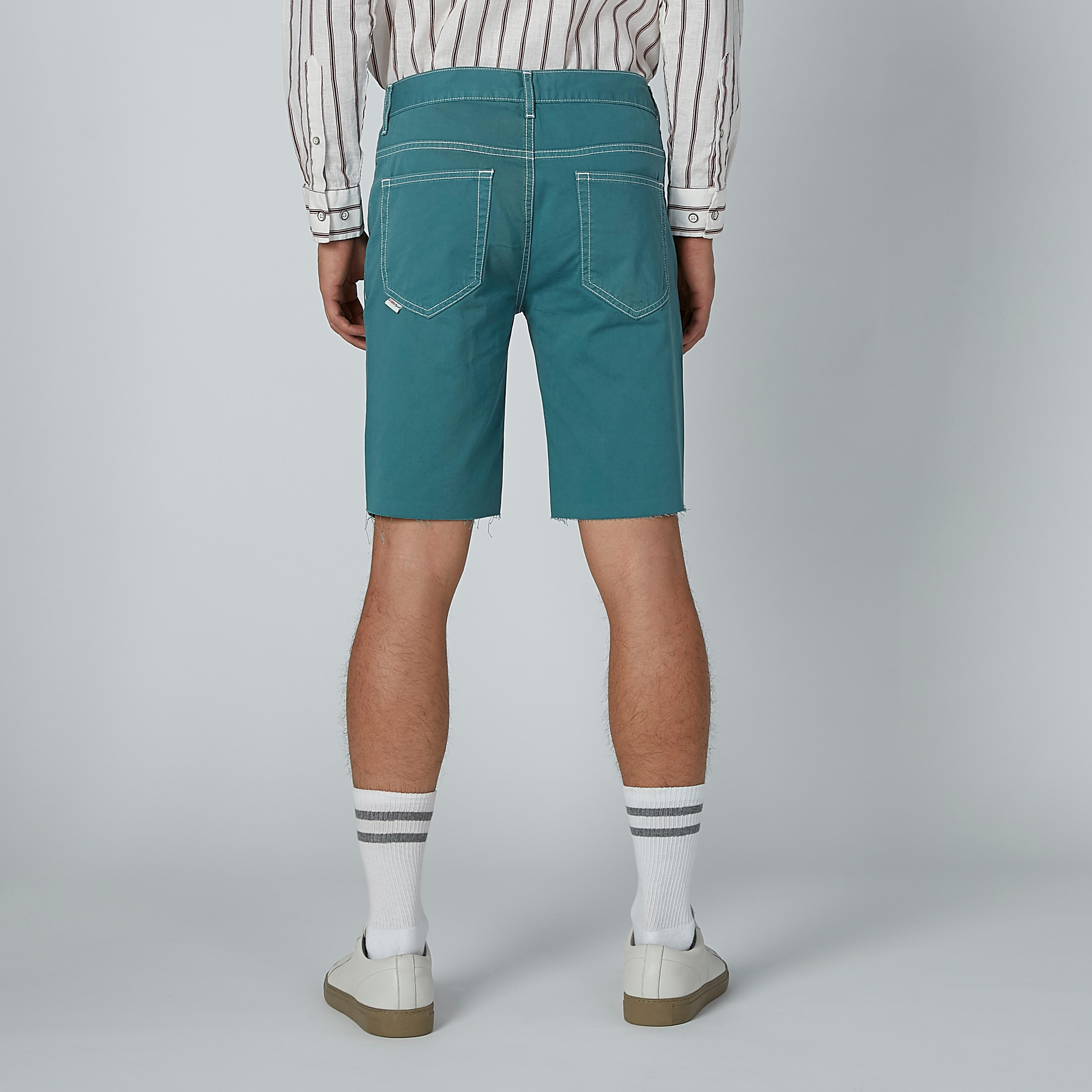 شورت سادة بجيوب من لي كوبر-men-clothing-bottoms-shorts-image-4