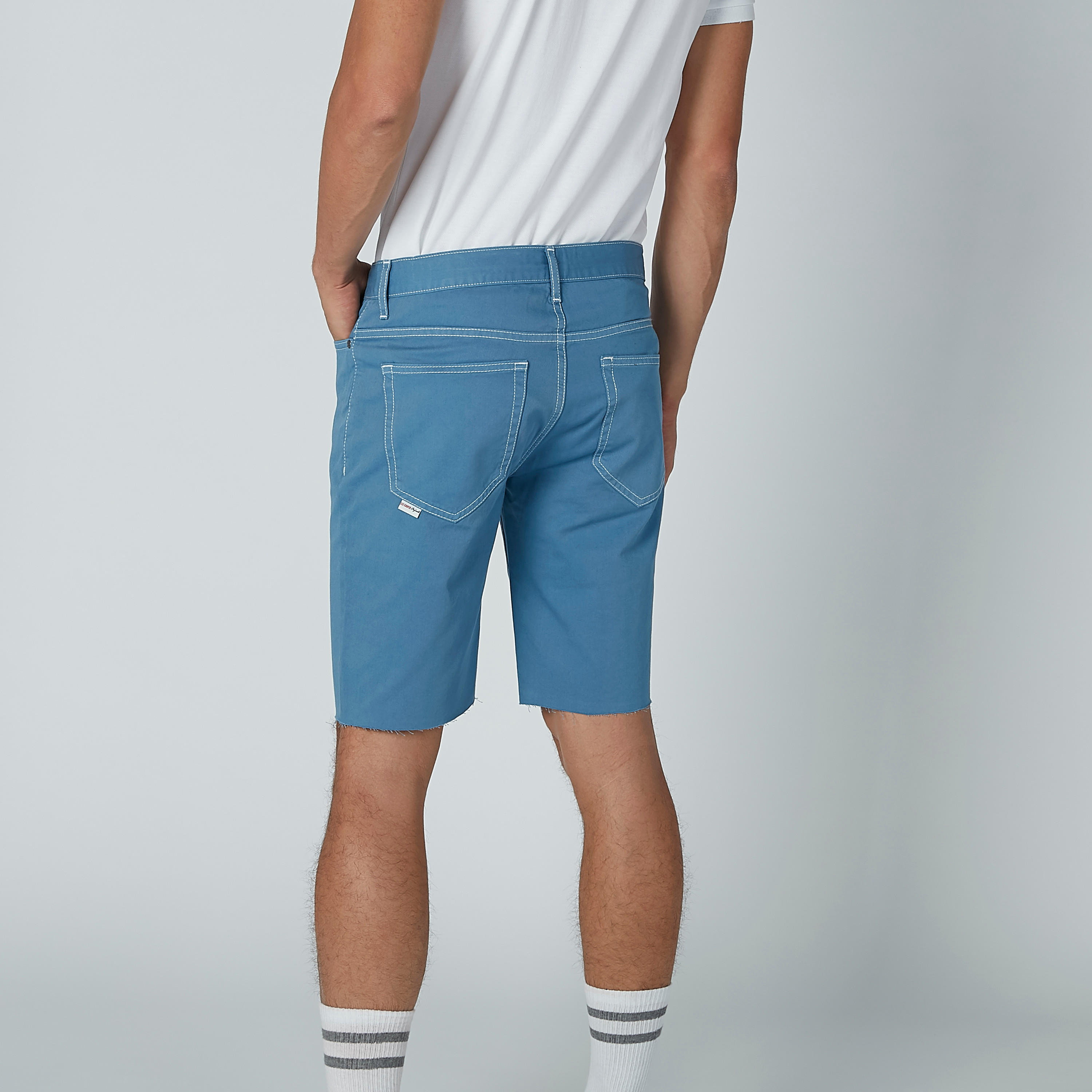 شورت بجيوب ودرزات من لي كوبر-men-clothing-bottoms-shorts-image-3