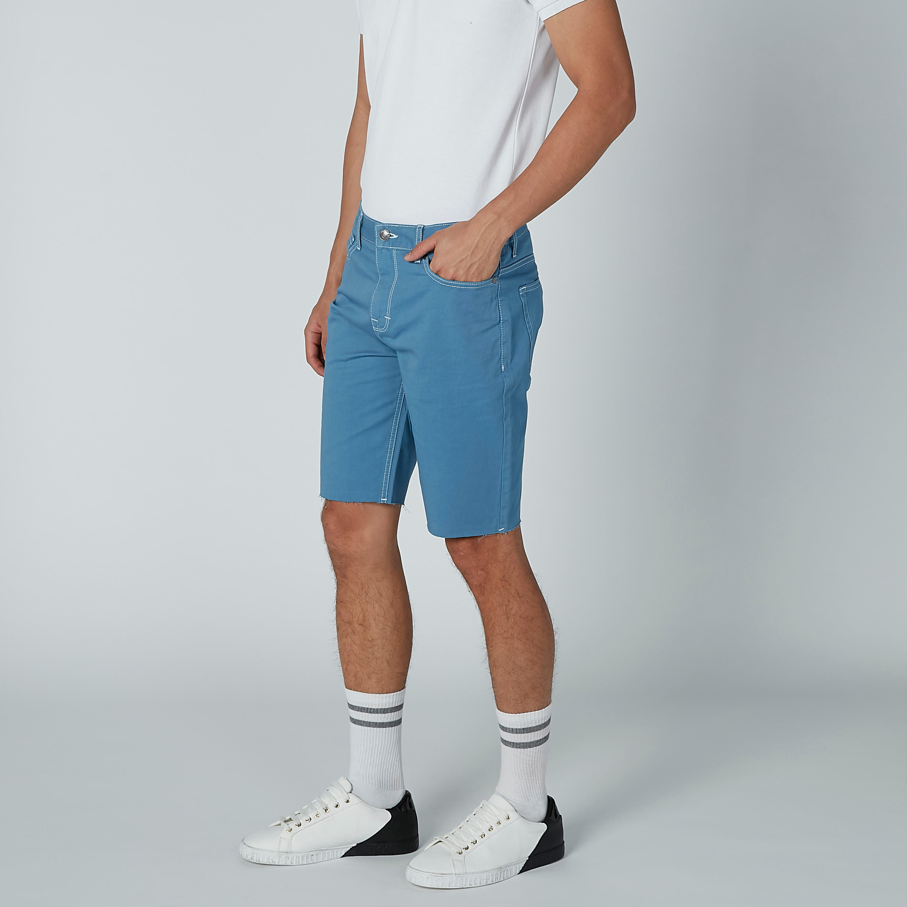 شورت بجيوب ودرزات من لي كوبر-men-clothing-bottoms-shorts-image-4