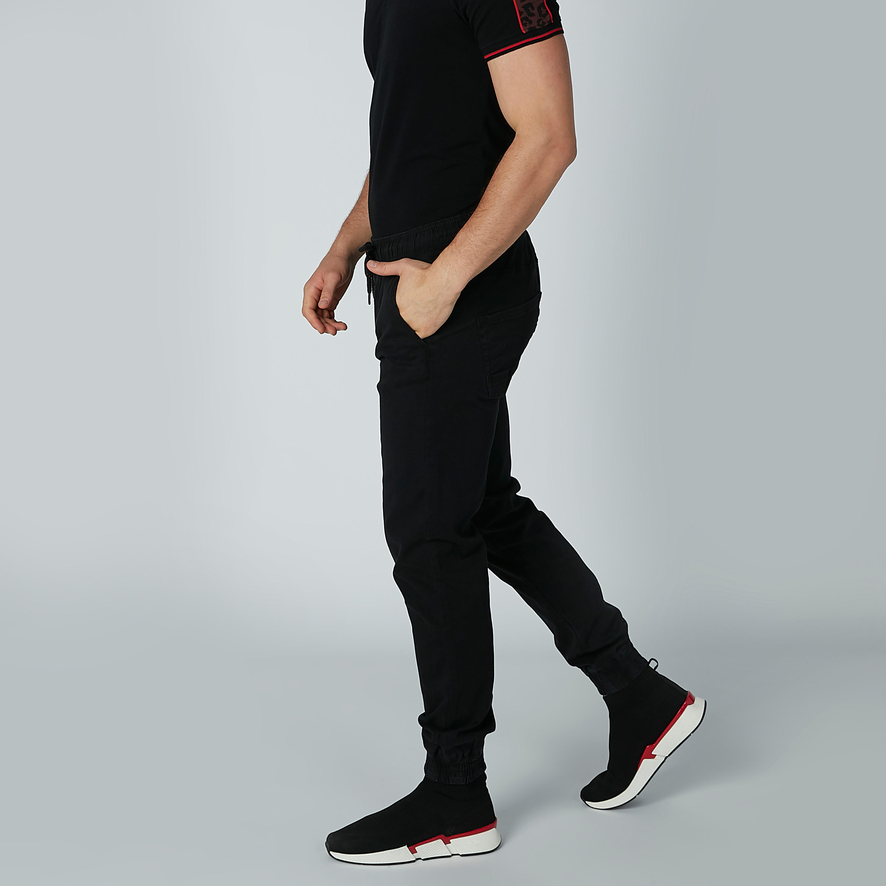 بنطال رياضي سادة برباط وجيوب من لي كوبر-men-clothing-bottoms-trousersandchinos-trousers-image-2