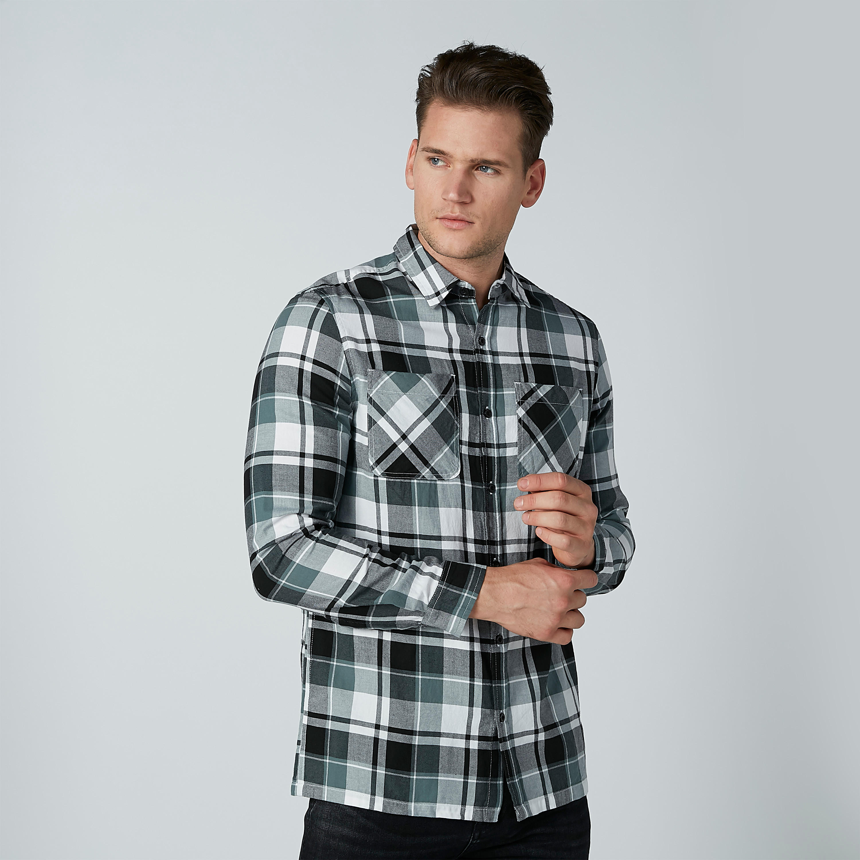 قميص كاروهات بأكمام طويلة وجيوب على الصدر من لي كوبر-men-clothing-shirts-image-3