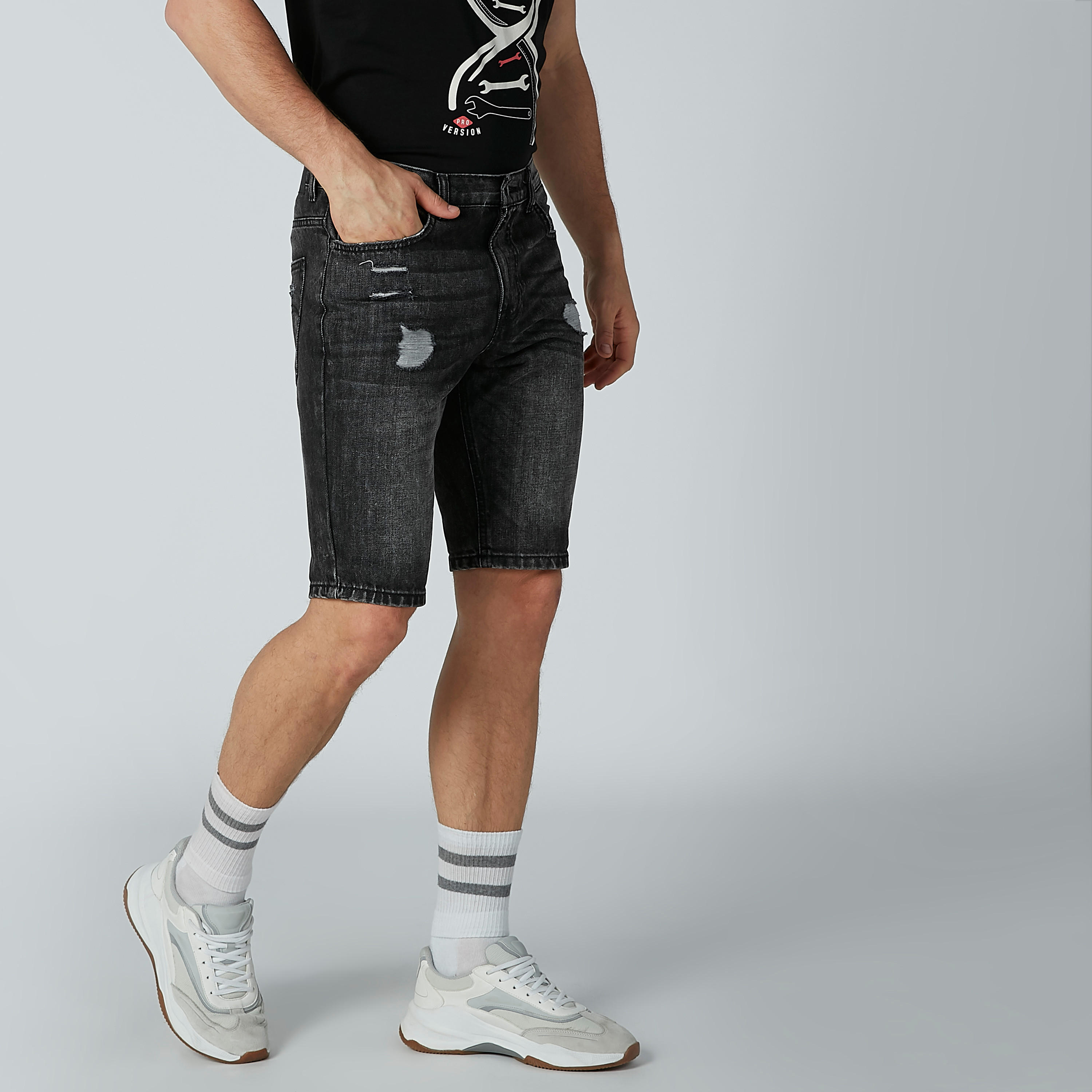 شورت دينم ممزّق بجيوب من لي كوبر-men-clothing-bottoms-jeans-image-4