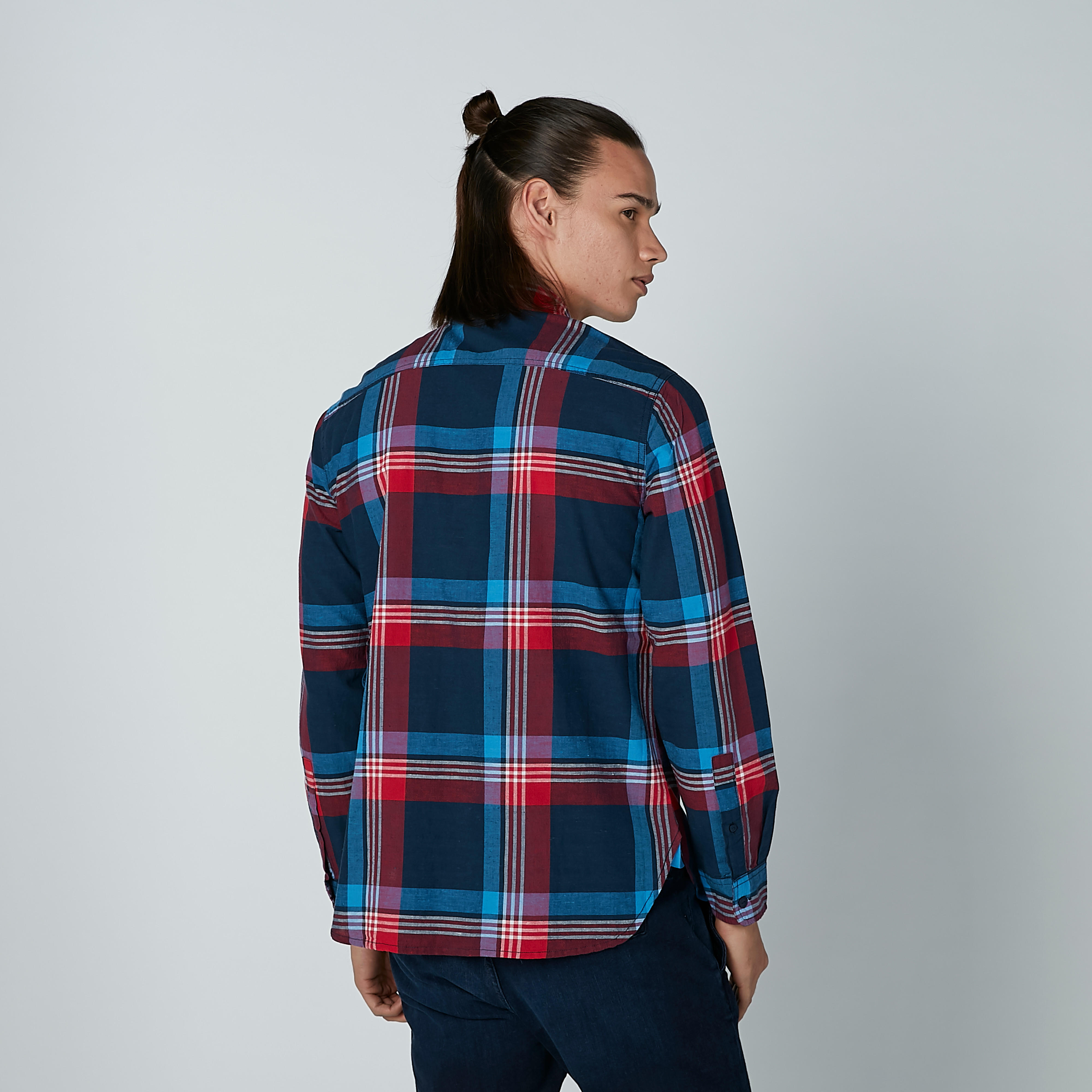 قميص كاروهات بياقة عاديّة وأكمام طويلة من لي كوبر-men-clothing-shirts-image-3