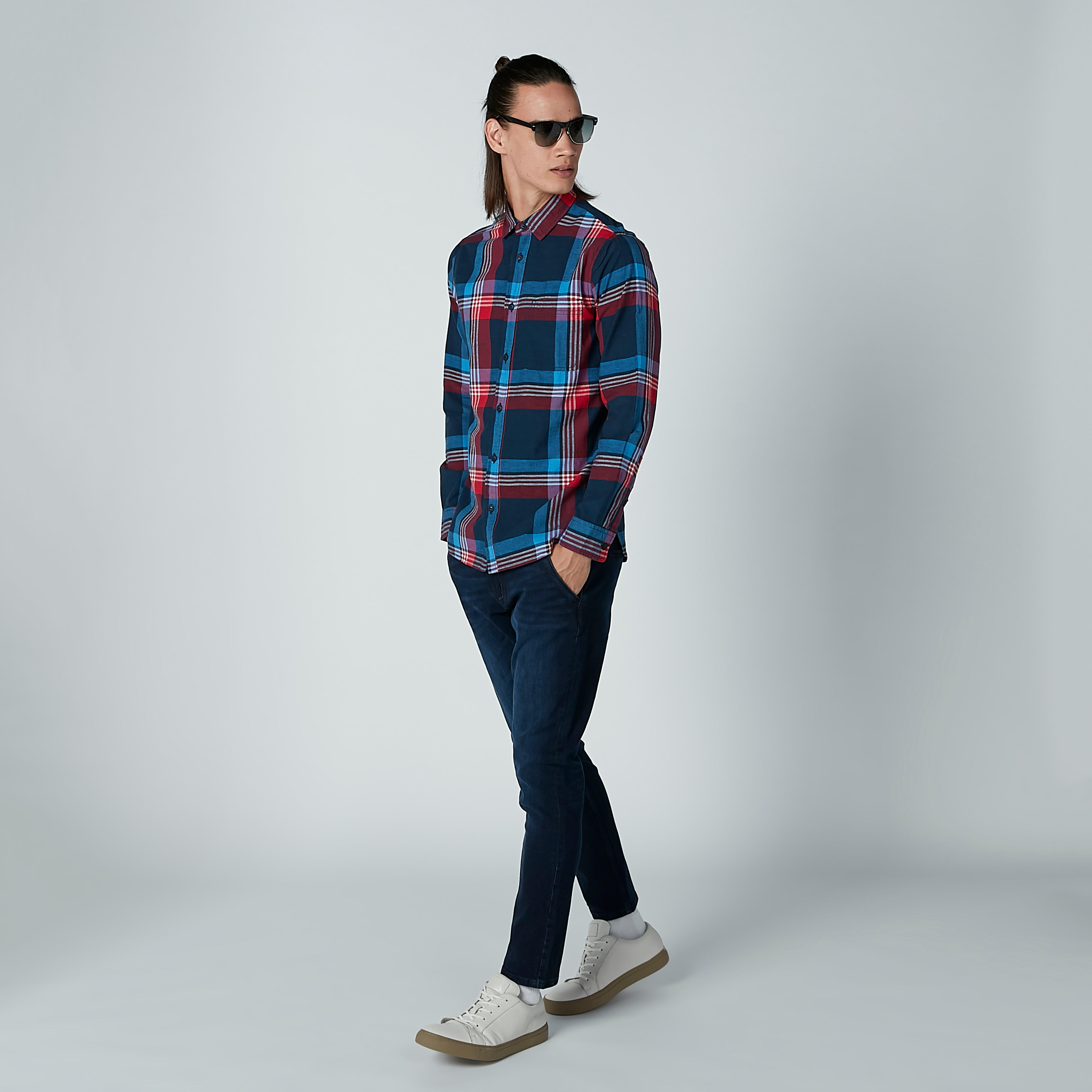 قميص كاروهات بياقة عاديّة وأكمام طويلة من لي كوبر-men-clothing-shirts-image-1