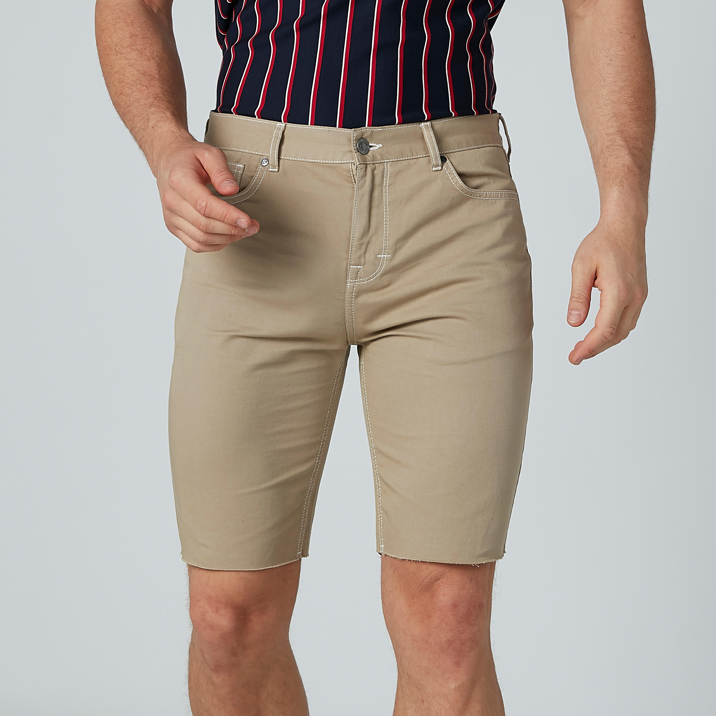 شورت سادة بجيوب من لي كوبر-men-clothing-bottoms-shorts-image-1