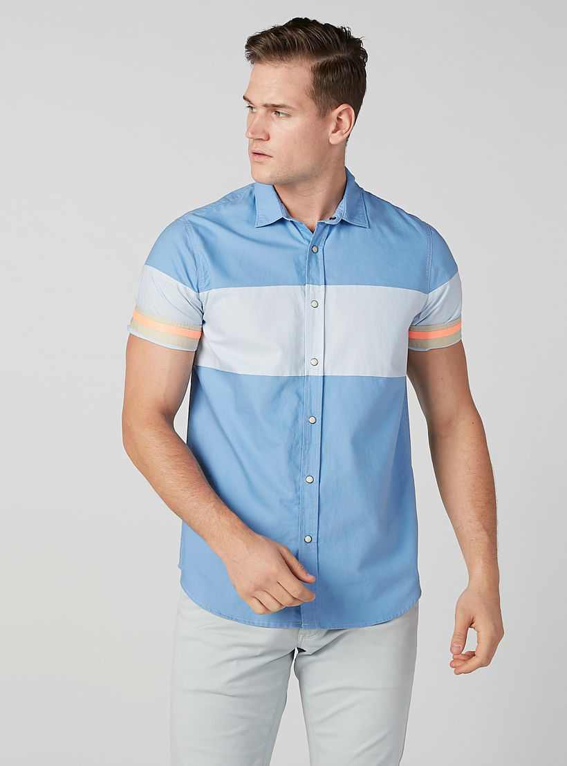 قميص مقلّم بياقة عاديّة وأكمام قصيرة من لي كوبر-men-clothing-shirts-image-4