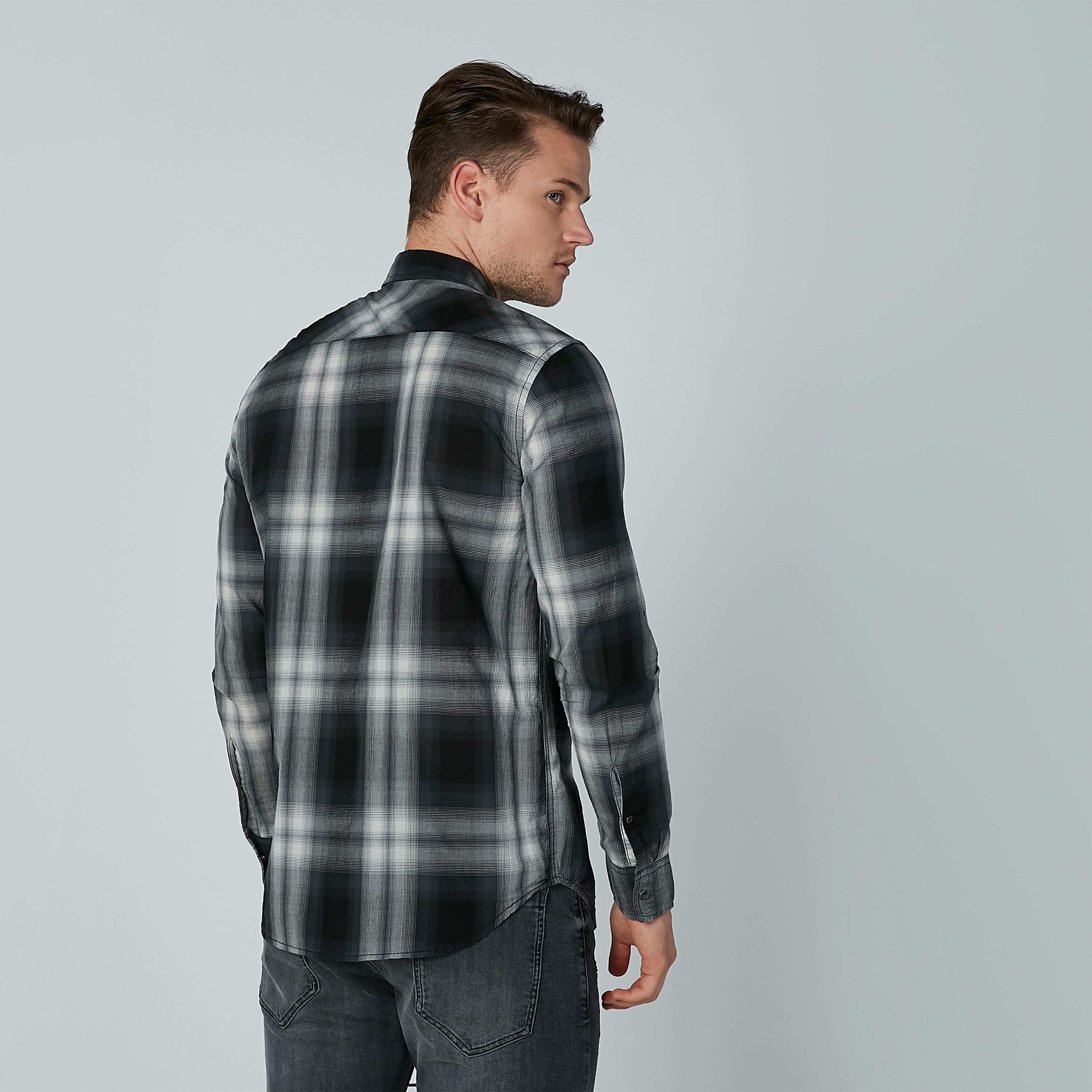 قميص كاروهات بأكمام طويلة وأزرار من لي كوبر-men-clothing-shirts-image-4