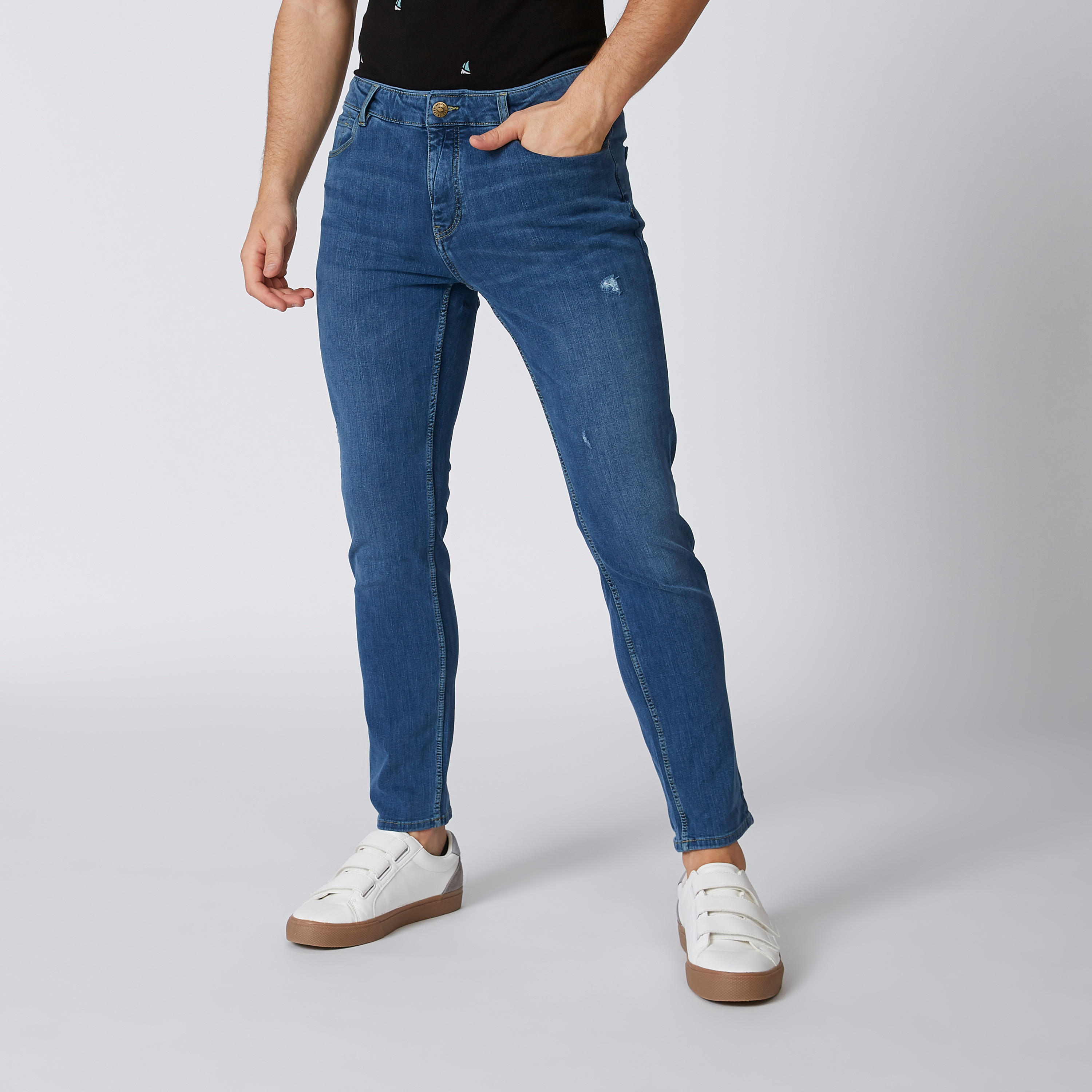 بنطال جينز طويل بقصّة سكيني وخصر متوسط الارتفاع وجيوب-men-clothing-bottoms-jeans-image-1