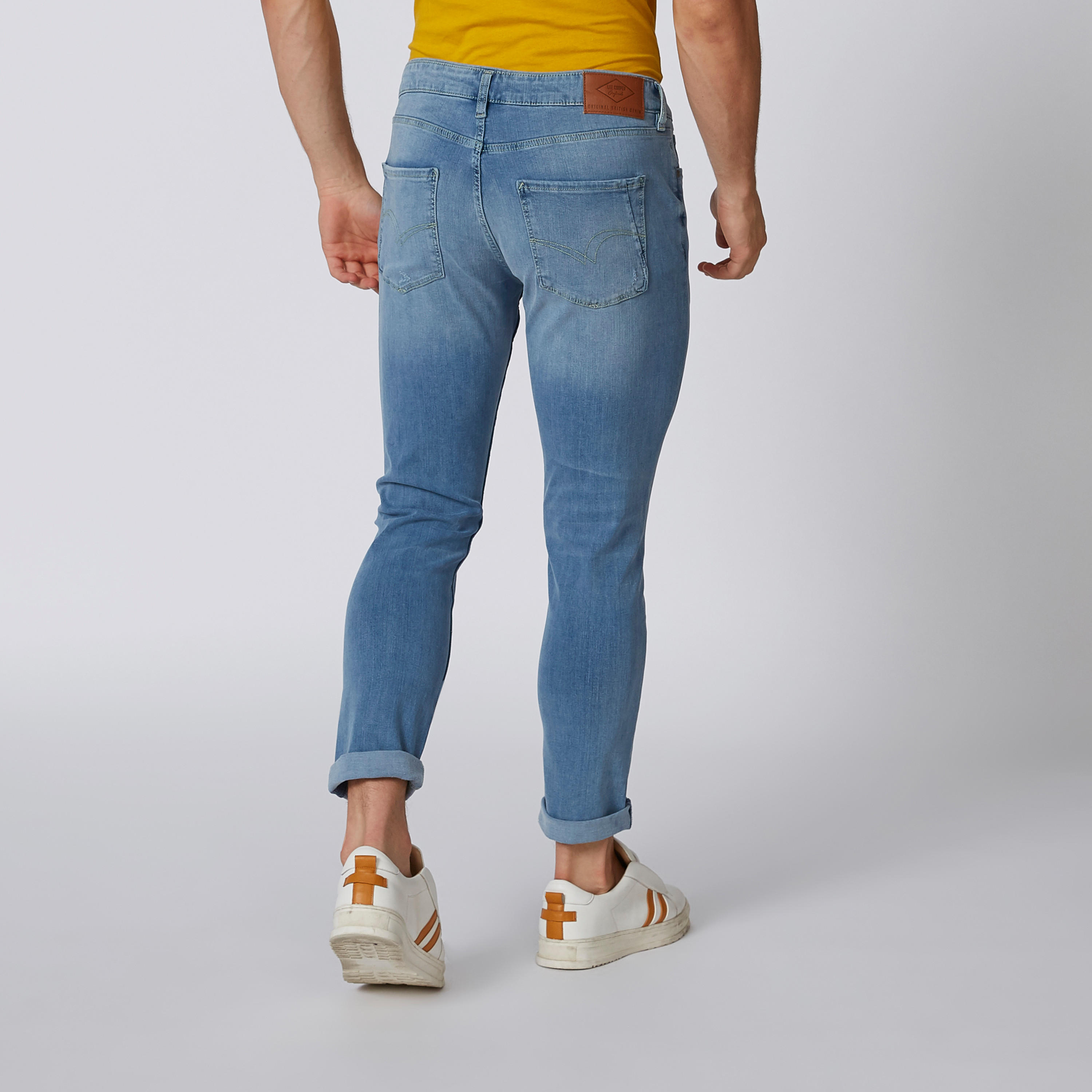 بنطال جينز طويل بقصّة سكيني وخصر متوسط الارتفاع وجيوب-men-clothing-bottoms-jeans-image-2