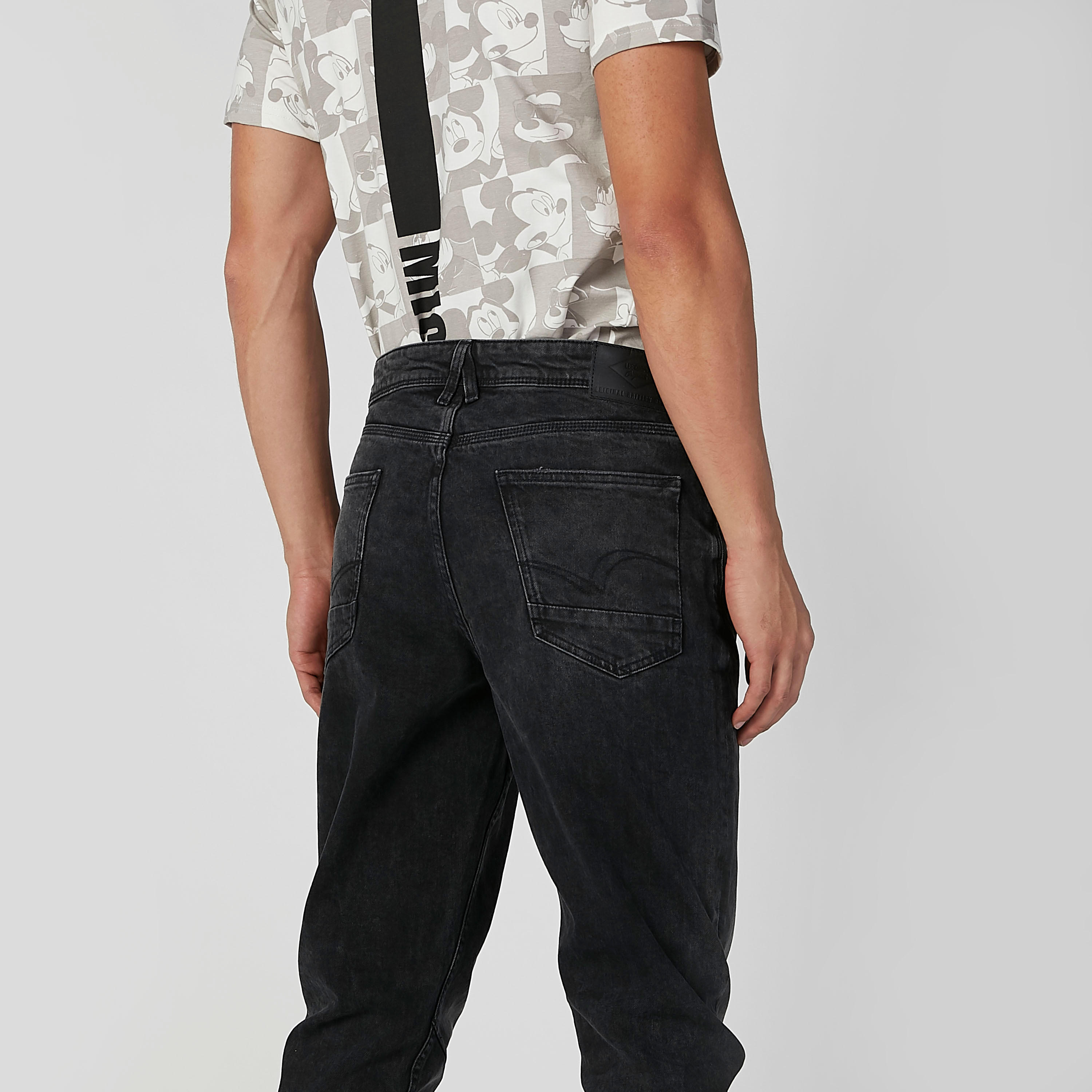 بنطلون جينز مستدام بخصر متوسط الارتفاع وجيوب-men-clothing-bottoms-jeans-image-4