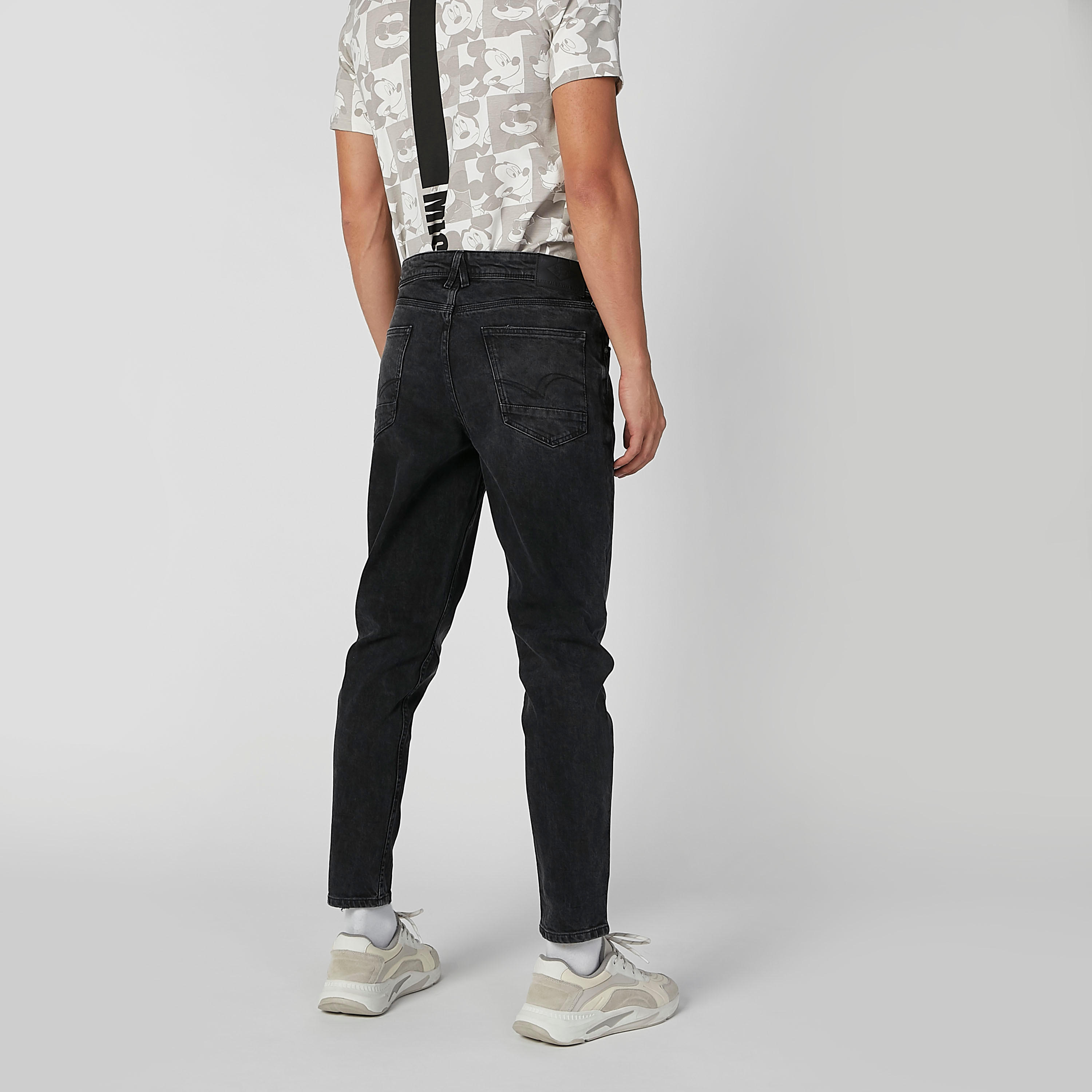بنطلون جينز مستدام بخصر متوسط الارتفاع وجيوب-men-clothing-bottoms-jeans-image-5
