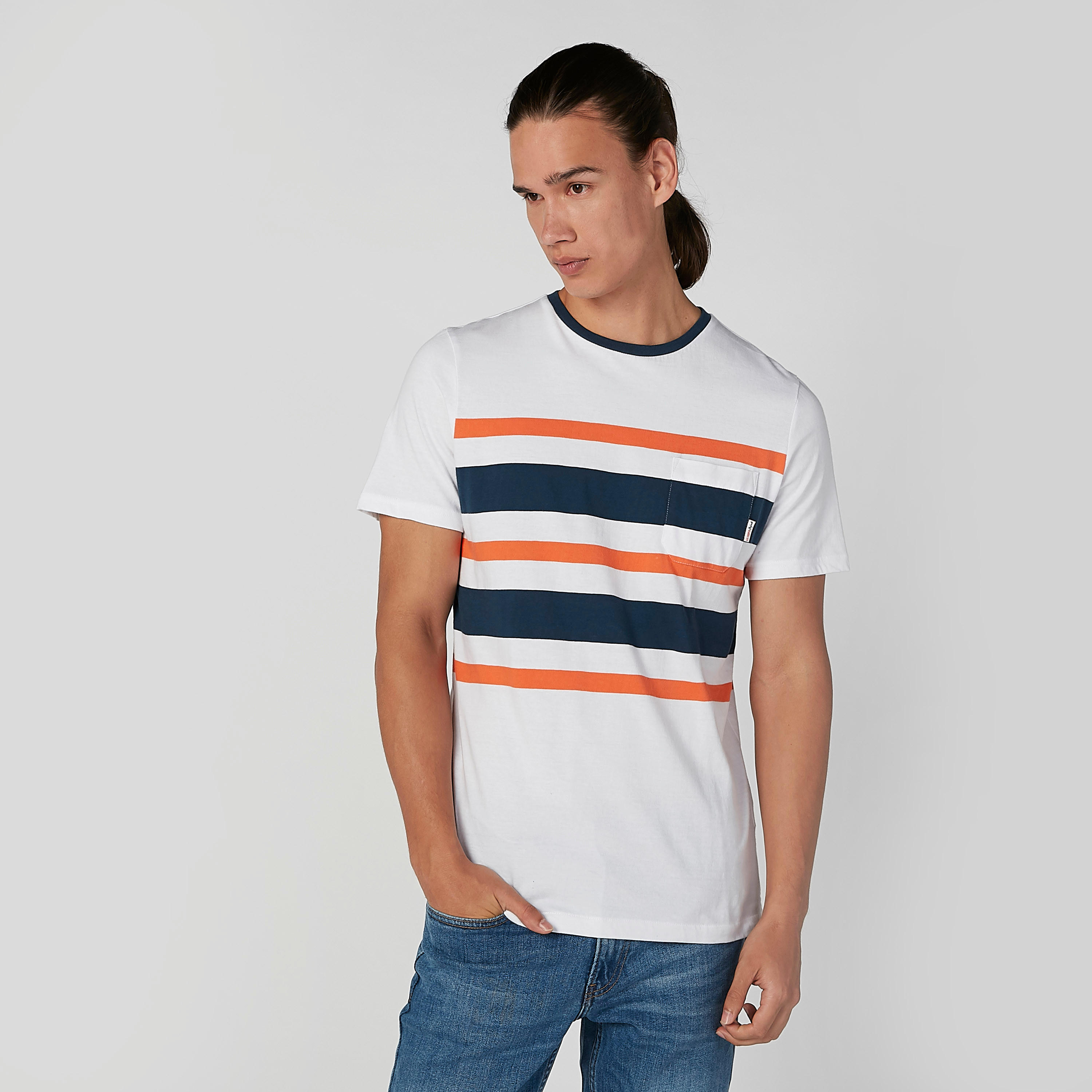 تيشيرت مستدام مقلّم بياقة ضيقة وأكمام قصيرة-men-clothing-tshirtsandpolos-tshirts-image-2