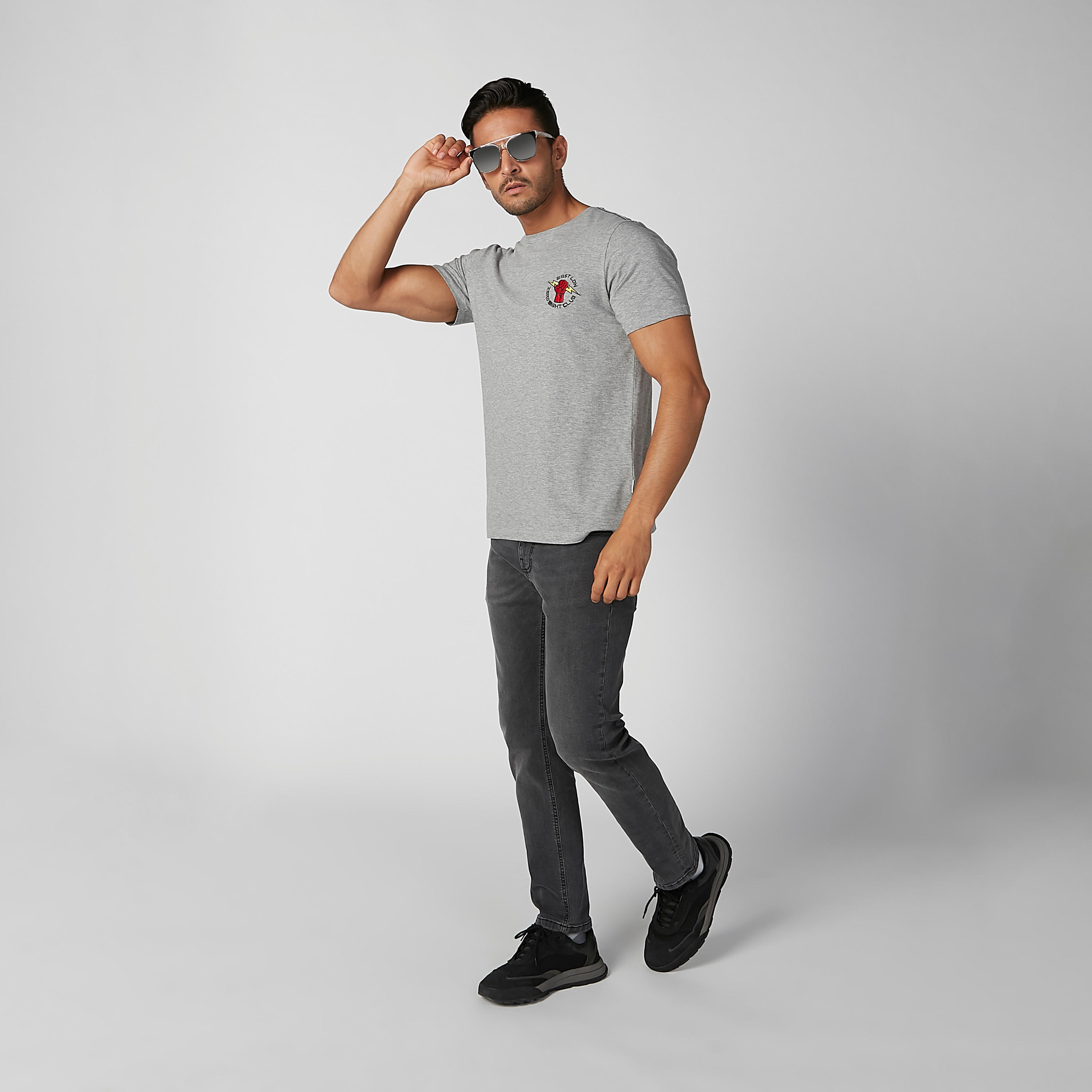 تيشيرت مستدام بياقة مستديرة وأكمام قصيرة وطبعات-men-clothing-tshirtsandpolos-tshirts-image-5
