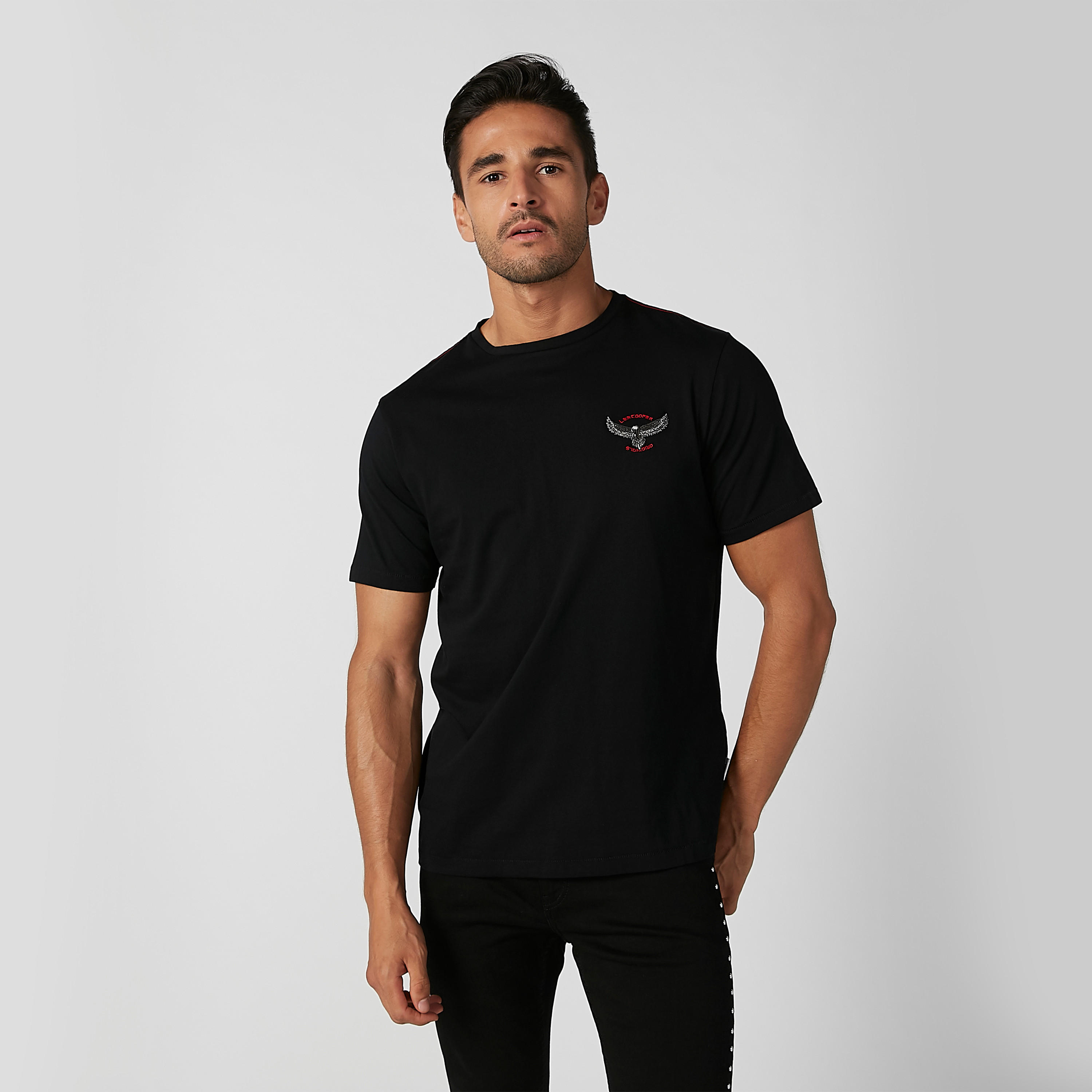 تيشيرت مستدام بياقة ضيّقة وأكمام قصيرة وطبعات -men-clothing-tshirtsandpolos-tshirts-image-3