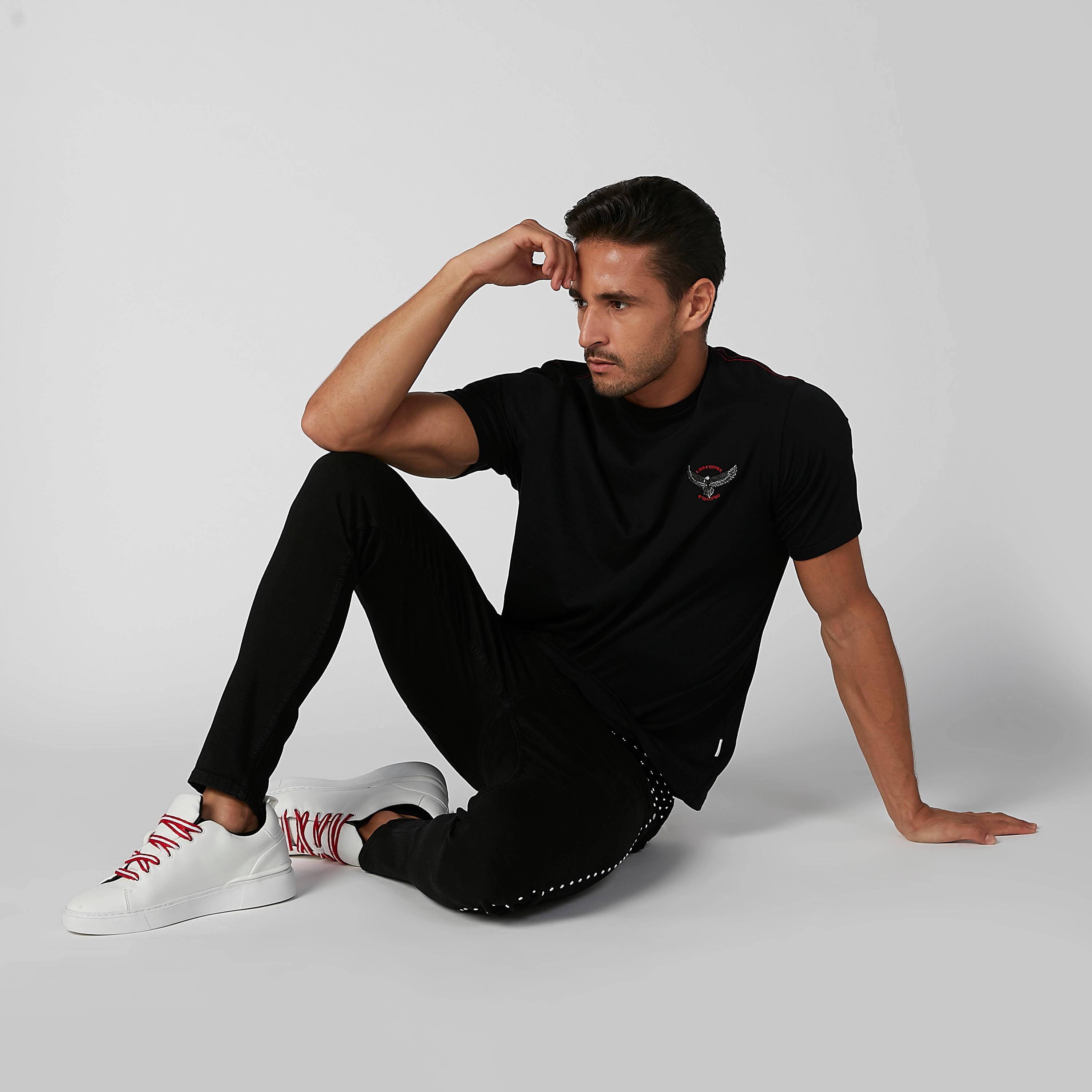 تيشيرت مستدام بياقة ضيّقة وأكمام قصيرة وطبعات -men-clothing-tshirtsandpolos-tshirts-image-5