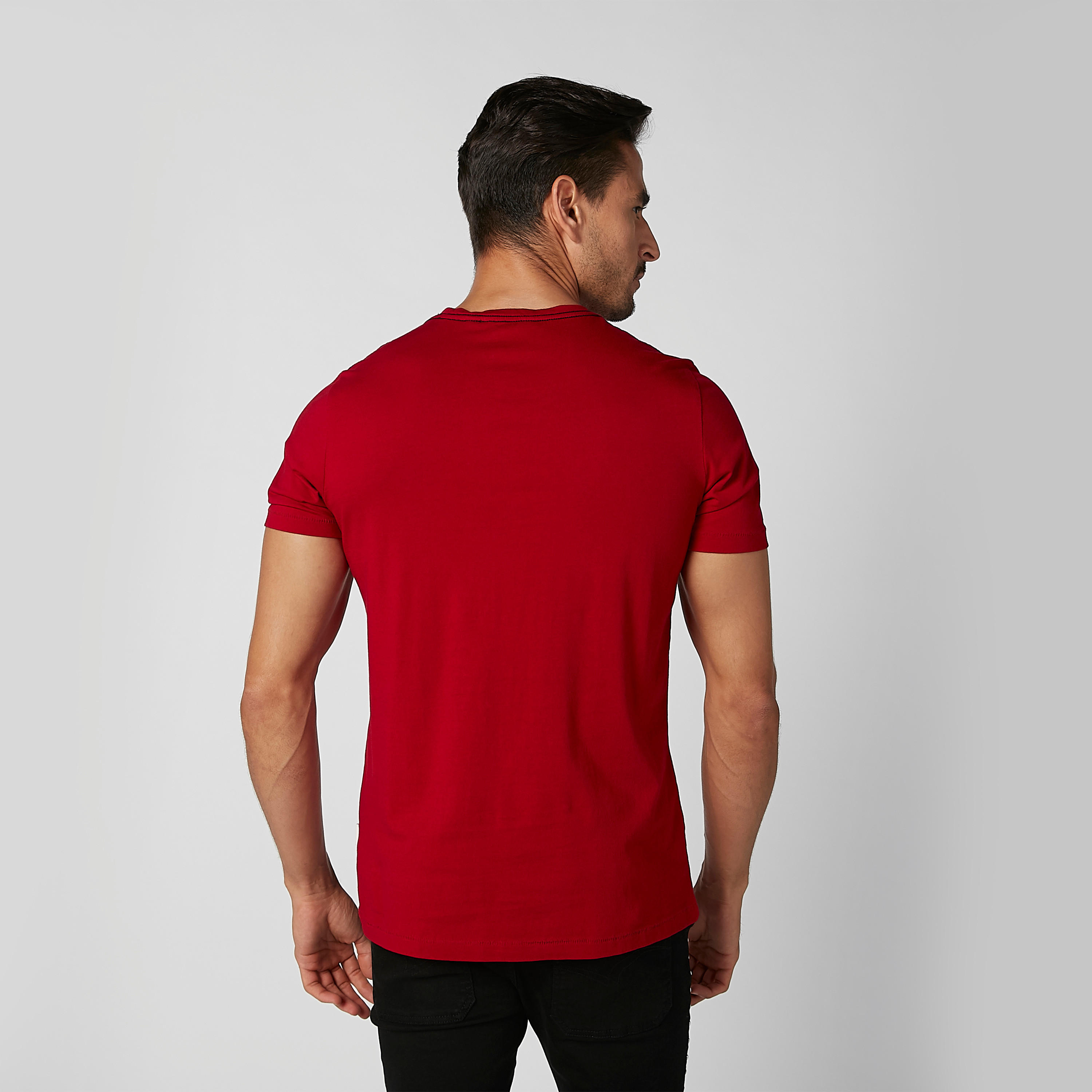 تيشيرت مستدام بياقة ضيّقة وأكمام قصيرة وطبعات -men-clothing-tshirtsandpolos-tshirts-image-4