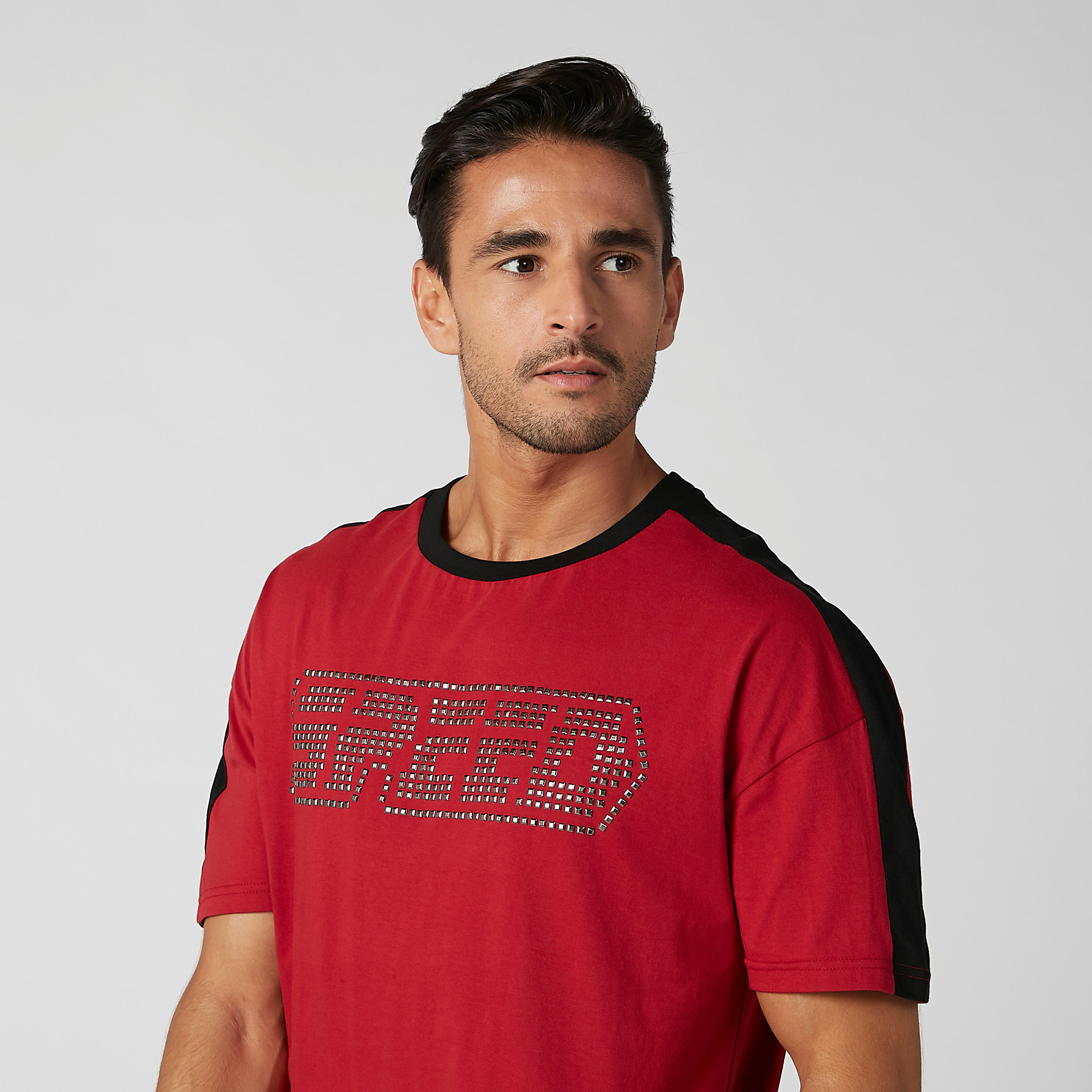 تيشيرت مزيّن بياقة مستديرة وأكمام قصيرة-men-clothing-tshirtsandpolos-tshirts-image-3