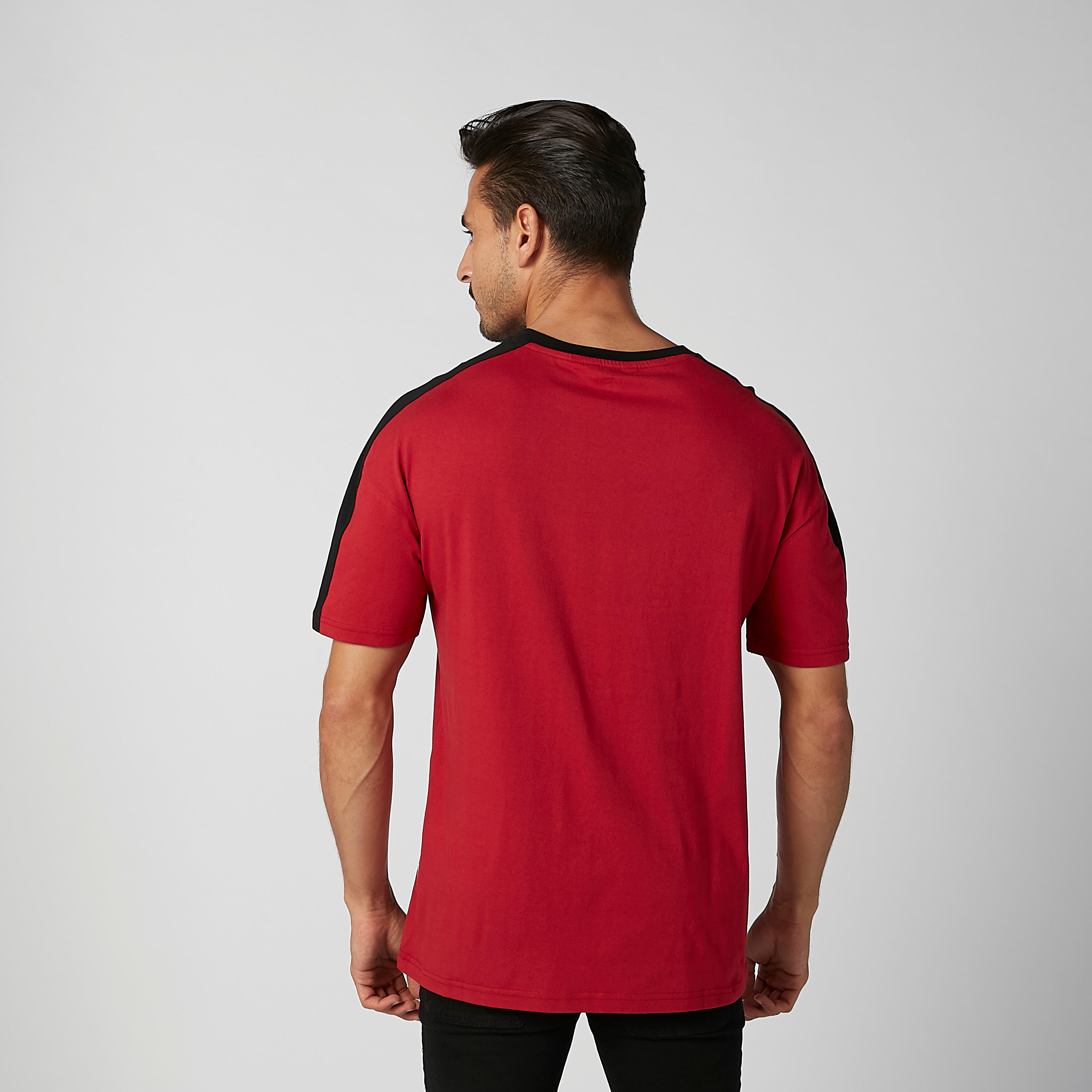 تيشيرت مزيّن بياقة مستديرة وأكمام قصيرة-men-clothing-tshirtsandpolos-tshirts-image-4