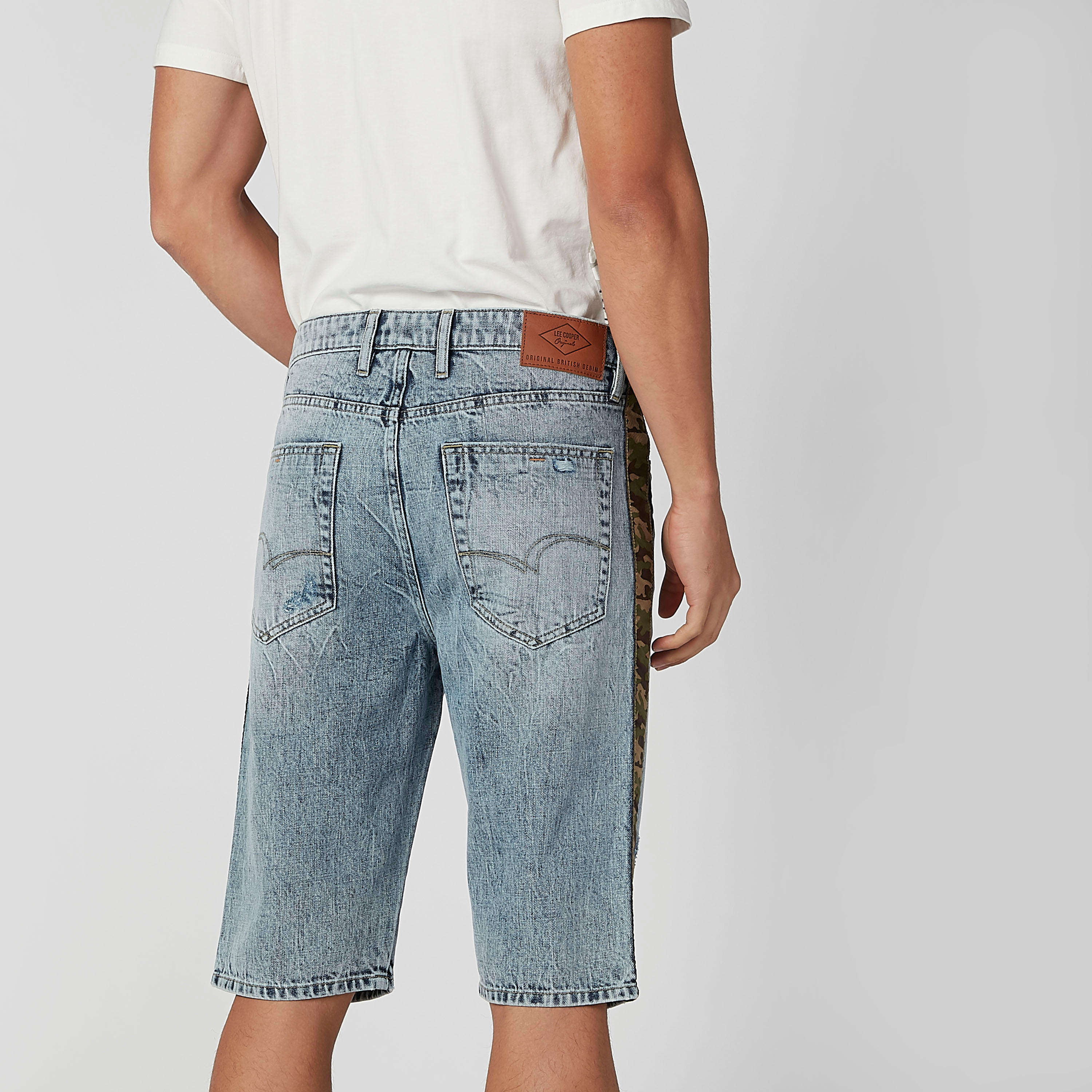 شورت بقصّة سليم وخصر متوسط الارتفاع وشريطة بطبعات مموّهة-men-clothing-bottoms-shorts-image-4