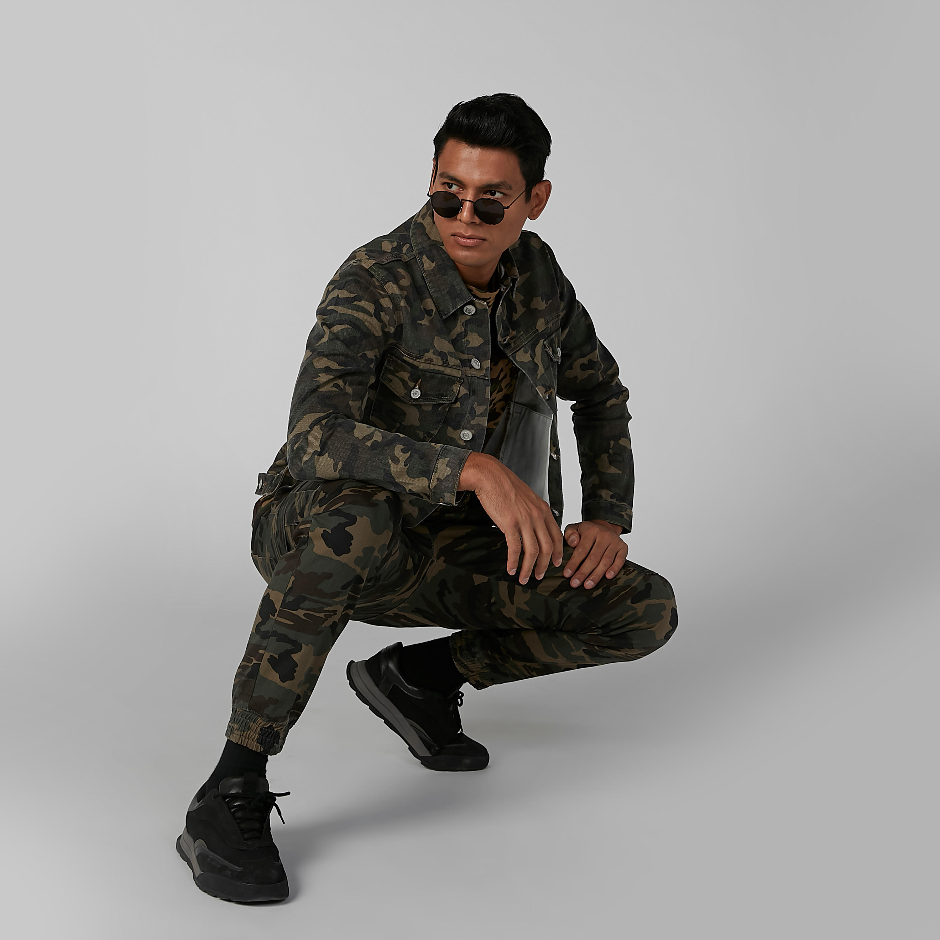 Sustainable Camouflage Printed Mid Waist Cuffed Pants with Pockets-men-clothing-bottoms-joggers-image-2