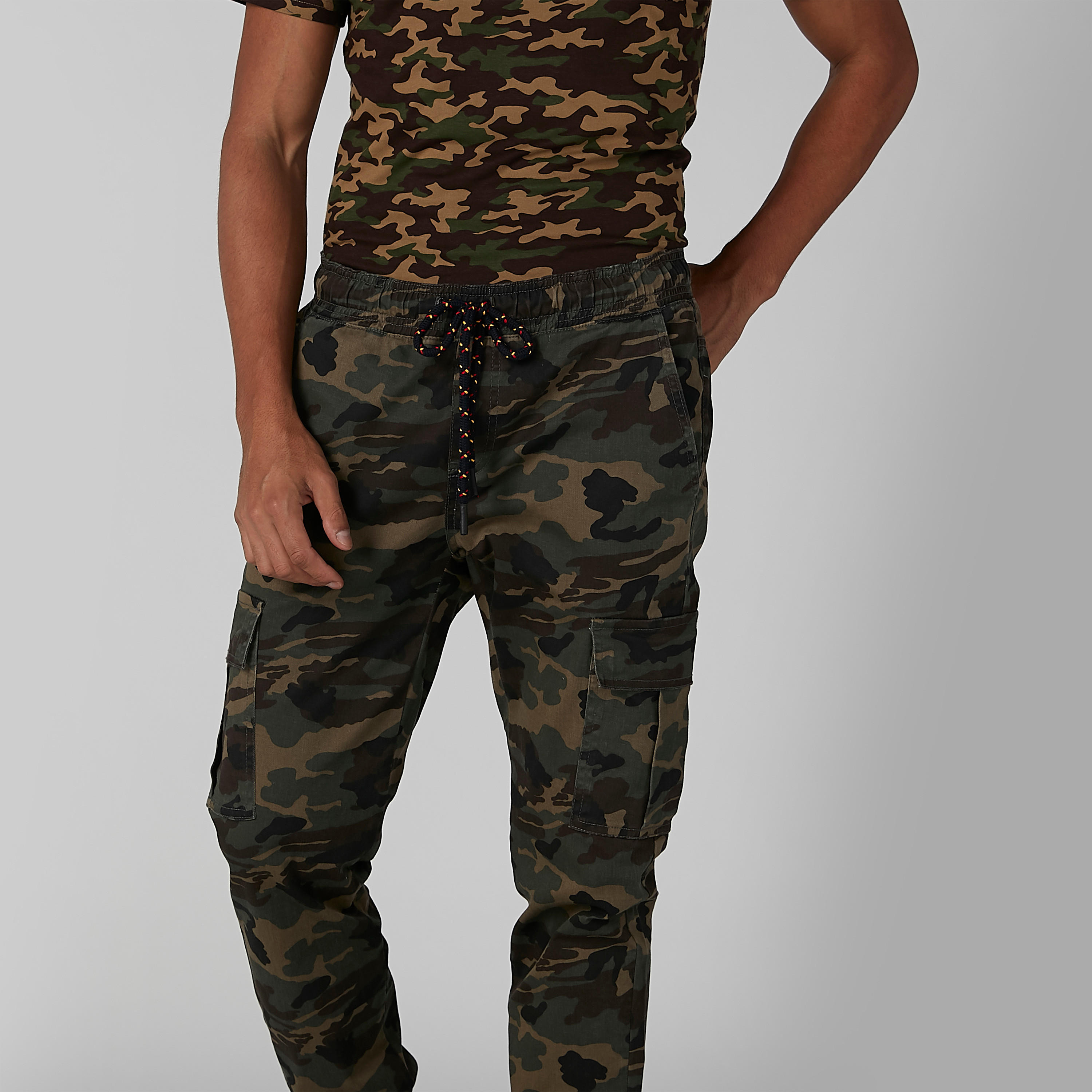 Sustainable Camouflage Printed Mid Waist Cuffed Pants with Pockets-men-clothing-bottoms-joggers-image-4