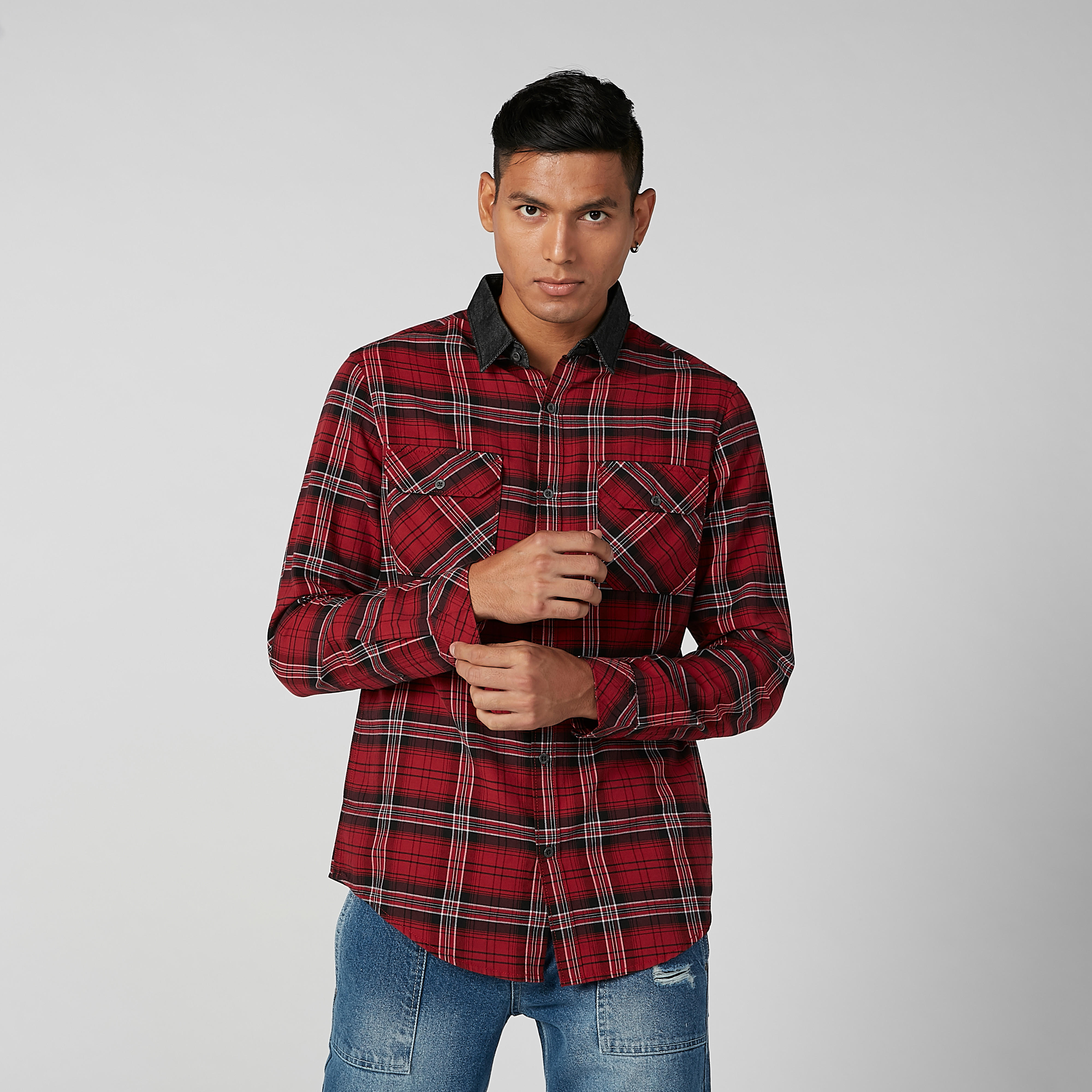 قميص مستدام كاروهات بجيوب بطيّة وأزرار من لي كوبر -men-clothing-shirts-image-5