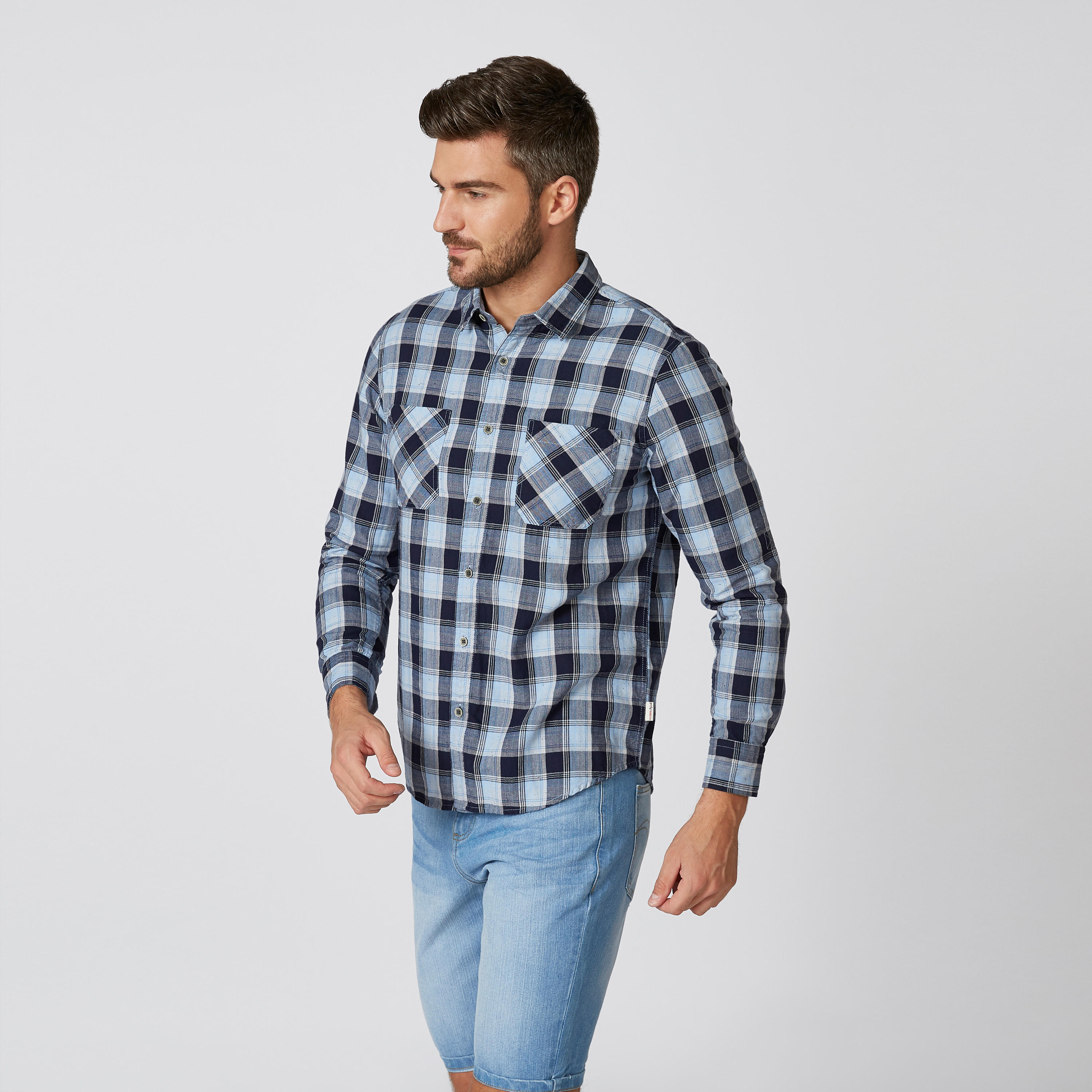 قميص مستدام كاروهات بأكمام طويلة وجيوب على الصدر -men-clothing-shirts-image-1