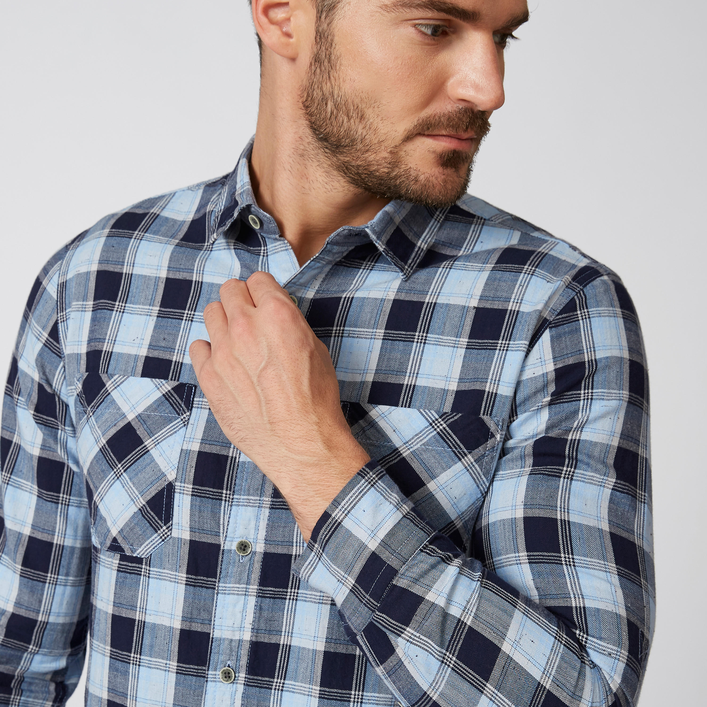 قميص مستدام كاروهات بأكمام طويلة وجيوب على الصدر -men-clothing-shirts-image-4