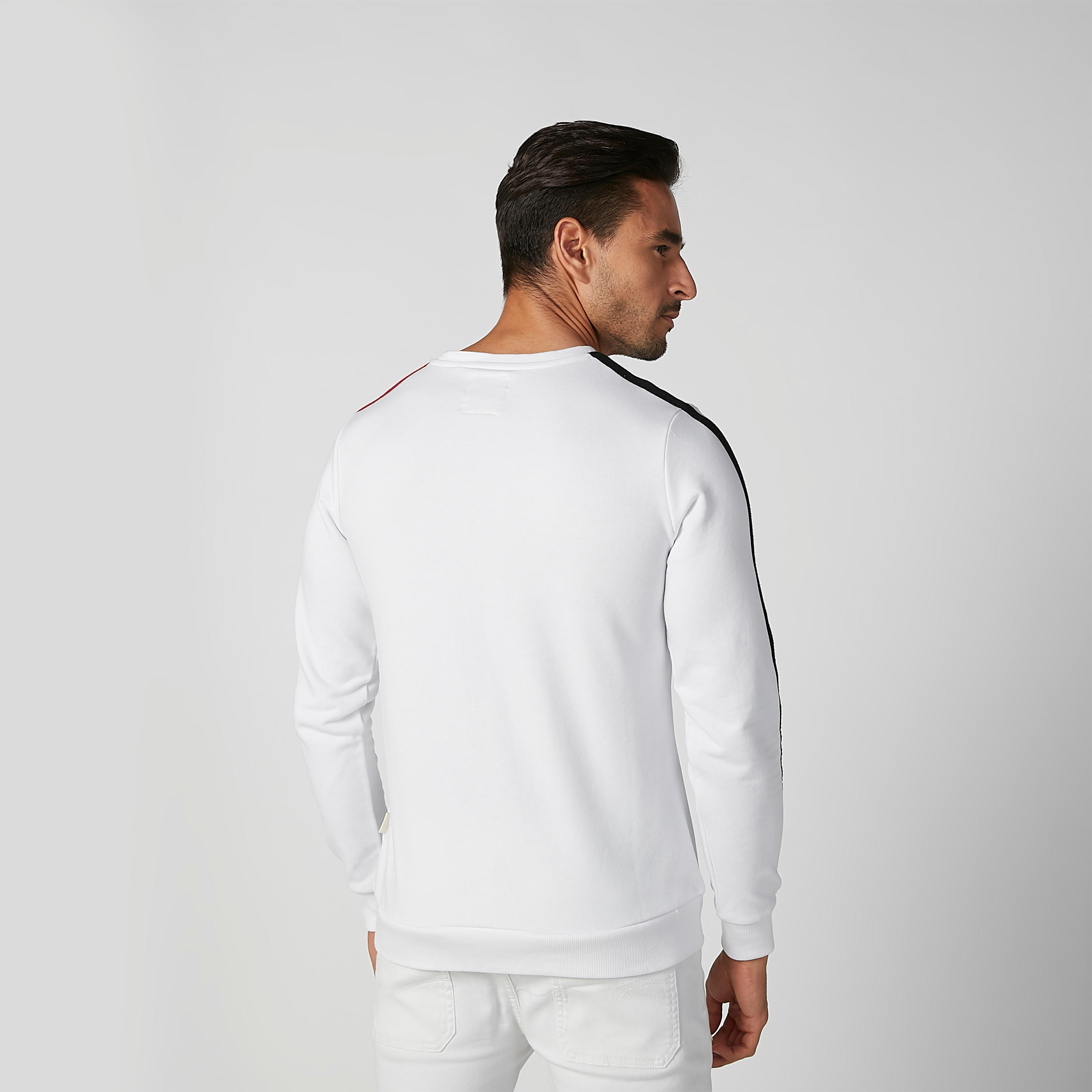 سويت شيرت مستدام بياقة ضيّقة وأكمام طويلة من لي كوبر-men-winterwear-hoodiesandsweatshirts-image-5