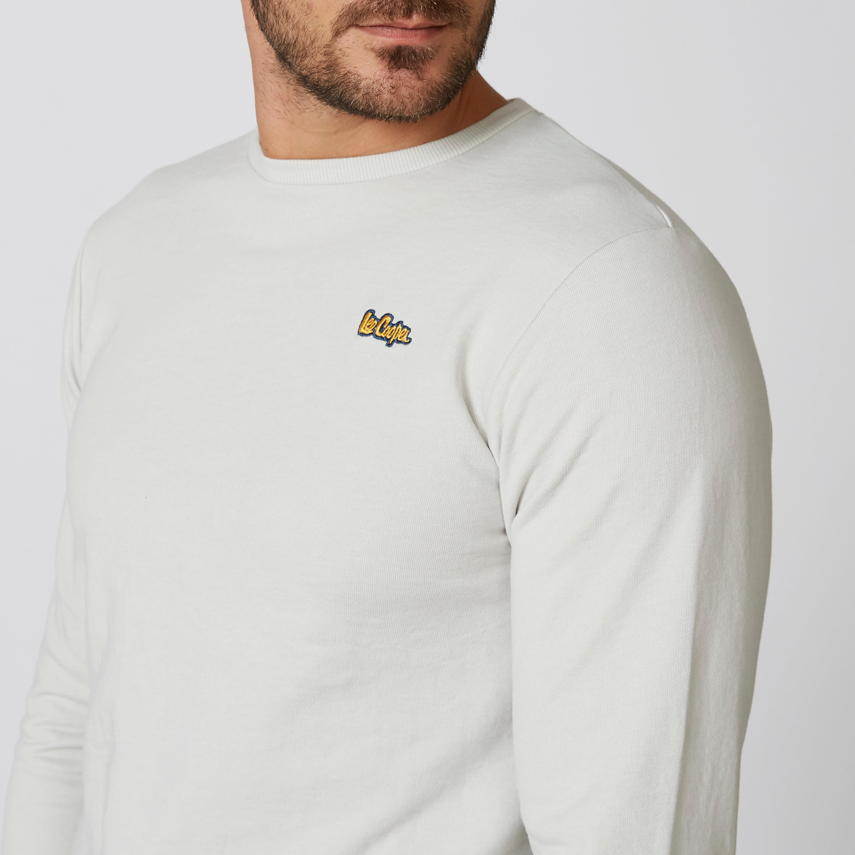 سويت شيرت مستدام سادة بأكمام طويلة من لي كوبر-men-winterwear-hoodiesandsweatshirts-image-1