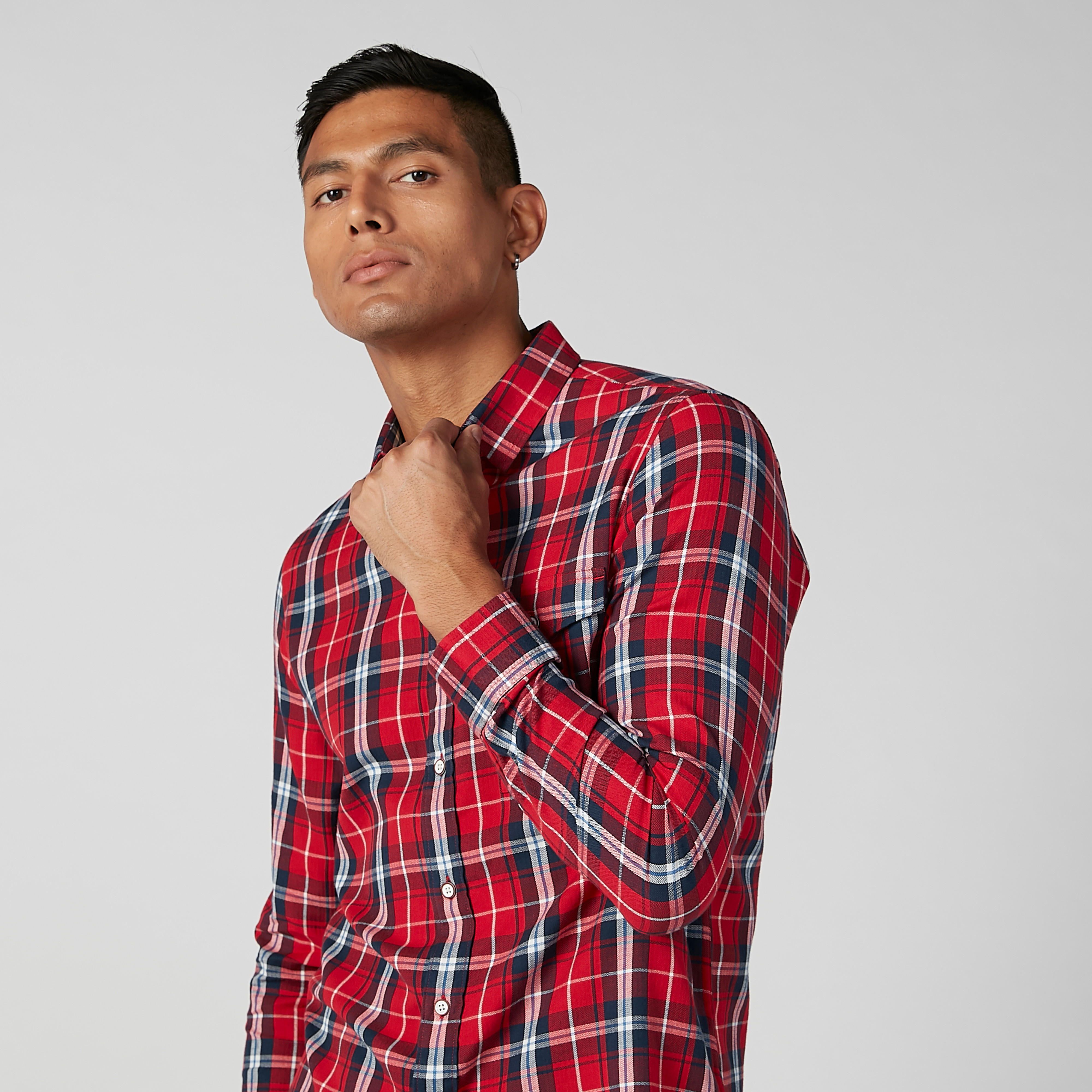 قميص مستدام كاروهات بأكمام وجيب بطيّة -men-clothing-shirts-image-4